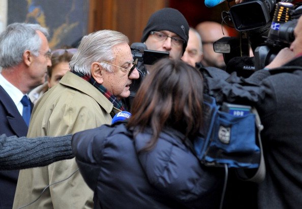 L'acteur italien Aldo Maccione assiste aux funérailles du réalisateur Georges Lautner.|Photo : Getty Images.