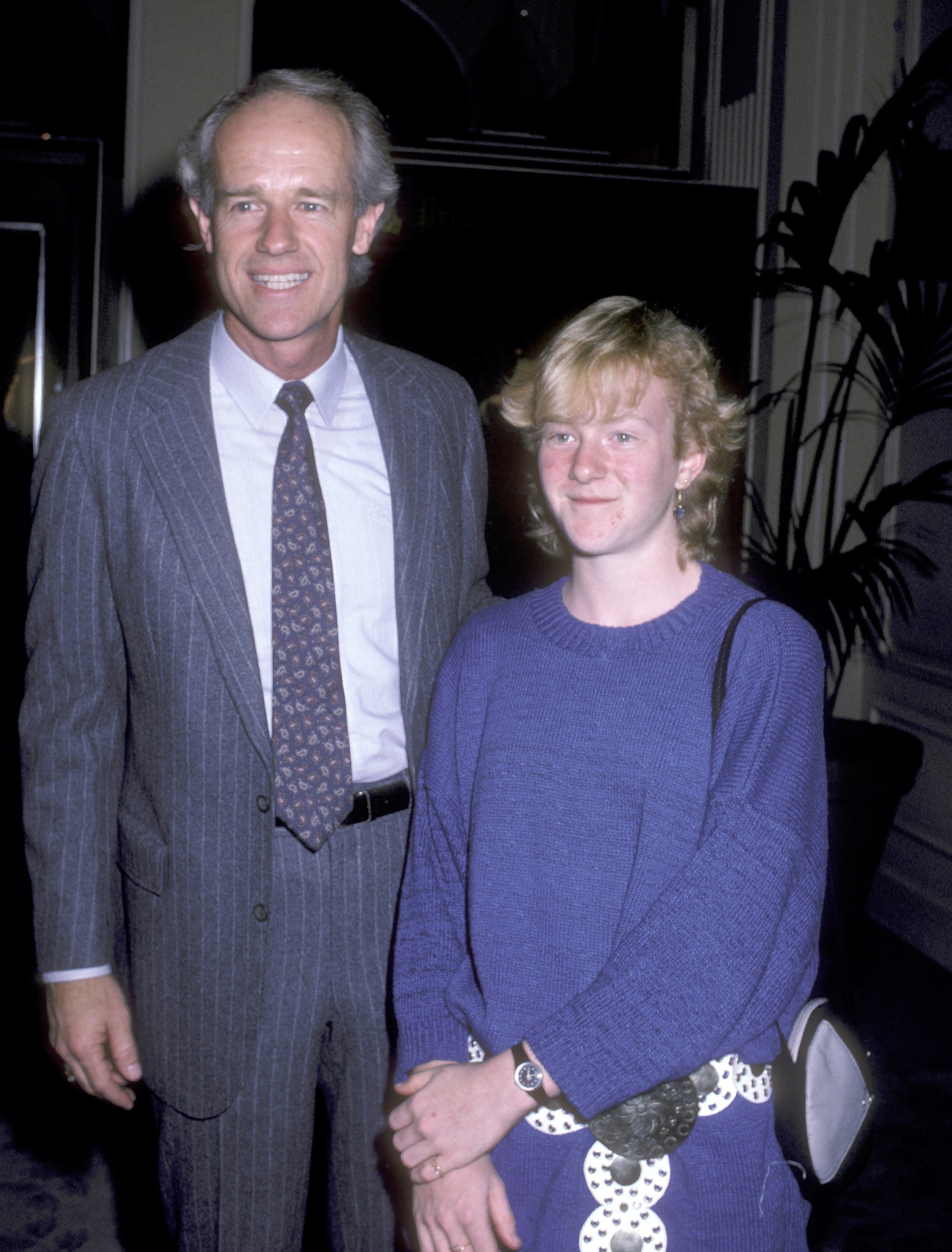 Actor Mike Farrell and his daughter Erin Farrell attend the '25th Anniversary Celebration of Amnesty International' at Beverly Hilton Hotel on September 15, 1986 in Beverly Hills, California ┃Source: Getty Images