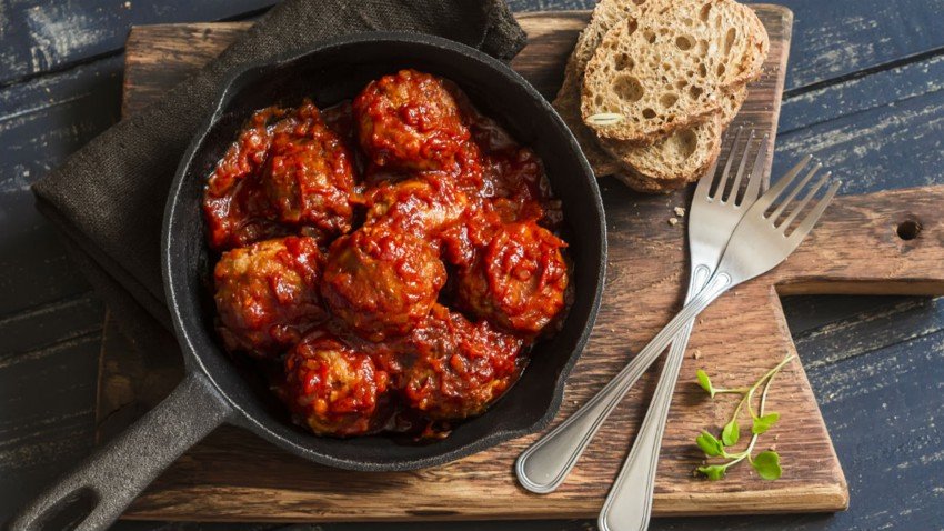 Boulette de Viande Sauce Tomate Parmesan à l'Italienne | Photo : Shutterstock