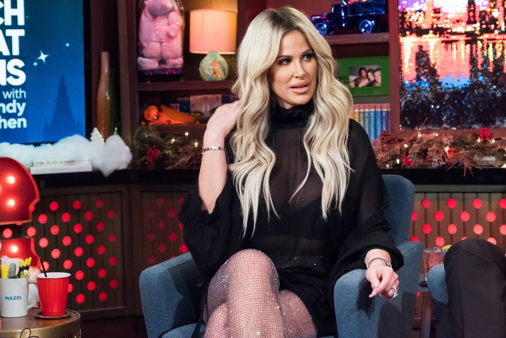 Kim Zolciak-Biermann at Watch What Happens Live With Andy Cohen - Season 14 on December 17, 2017 | Photo: Getty Images