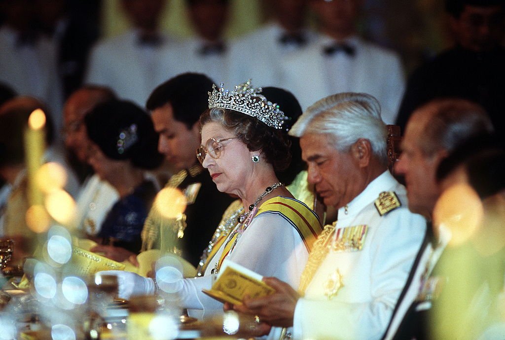 Queen Elizabeth at a State Banquet Held In Her Honour, October 1989 | Source: Getty Images