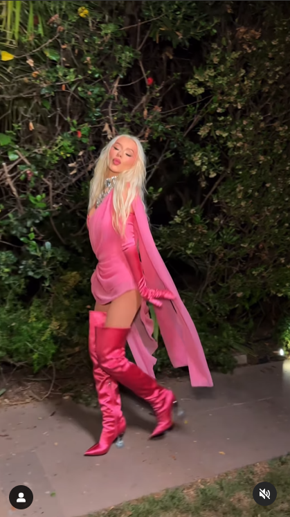 Christina Aguilera stylishly showcases her slimmed-down figure in a video from her trip to Italy in July 2024. | Source: Instagram/xtina