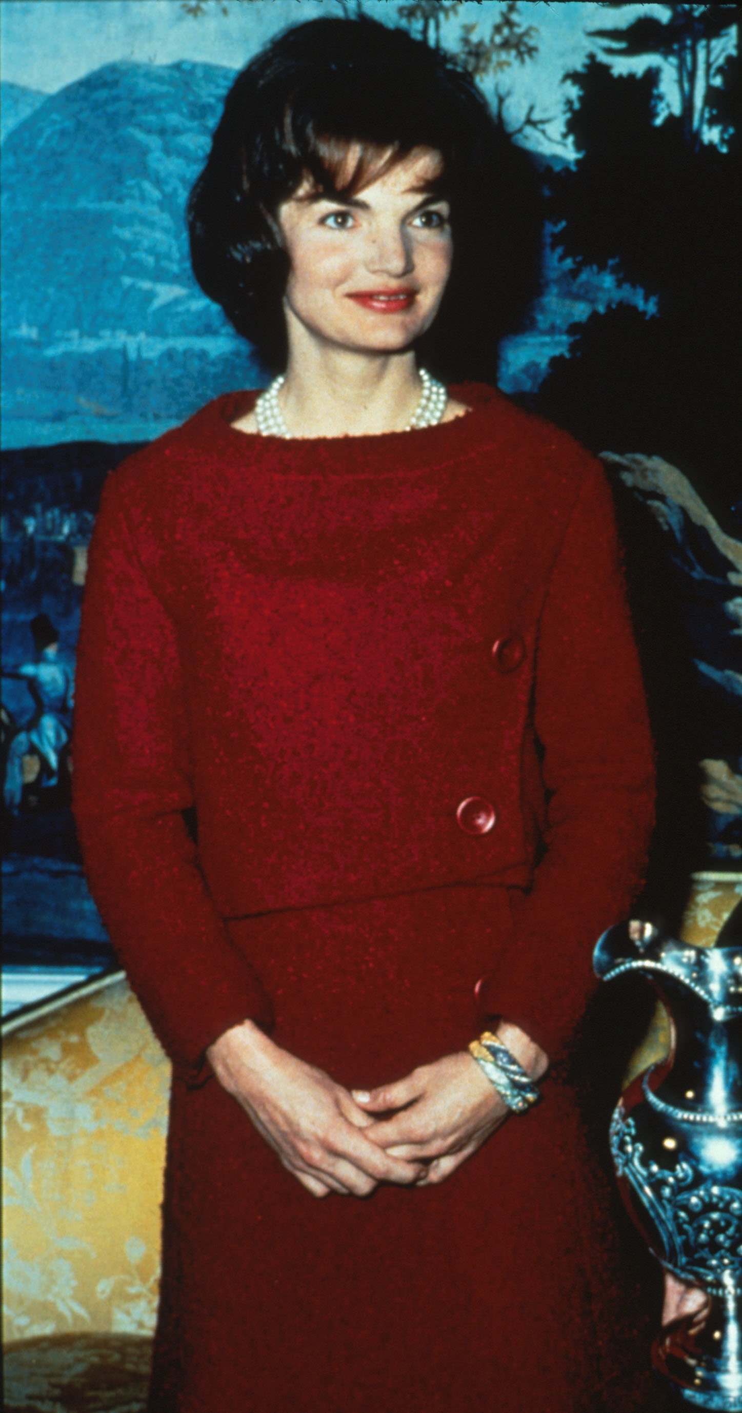 Jacqueline Kennedy during a nationally televised Valentine's Day tour of the White House. | Source: Getty Images