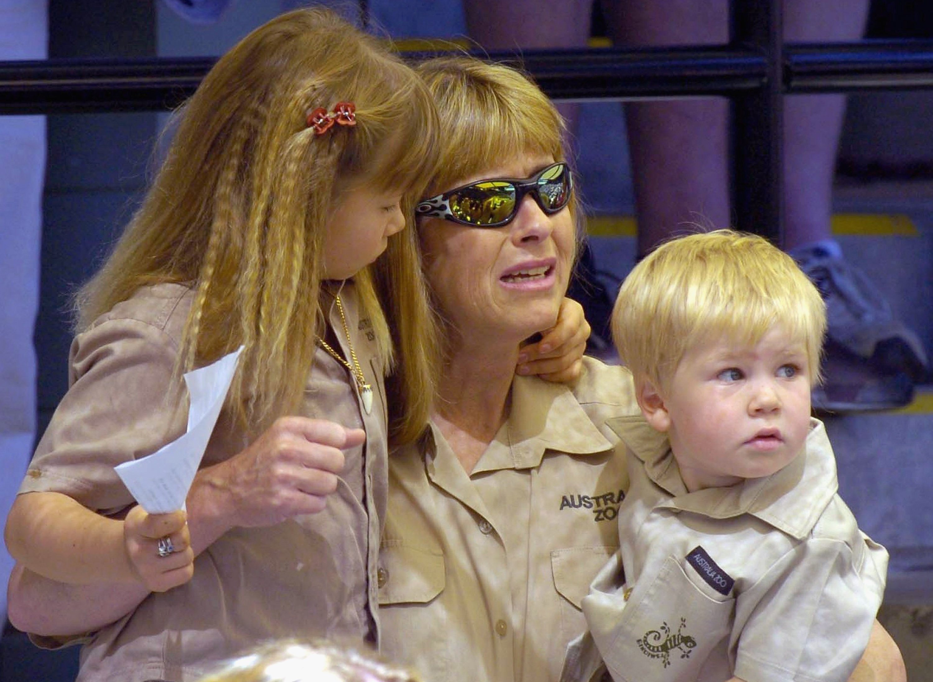 Terri, Bindi, and Bob Irwin at the Steve Irwin memorial service at Australia Zoo |on September 20, 2006 | Source: Getty Images