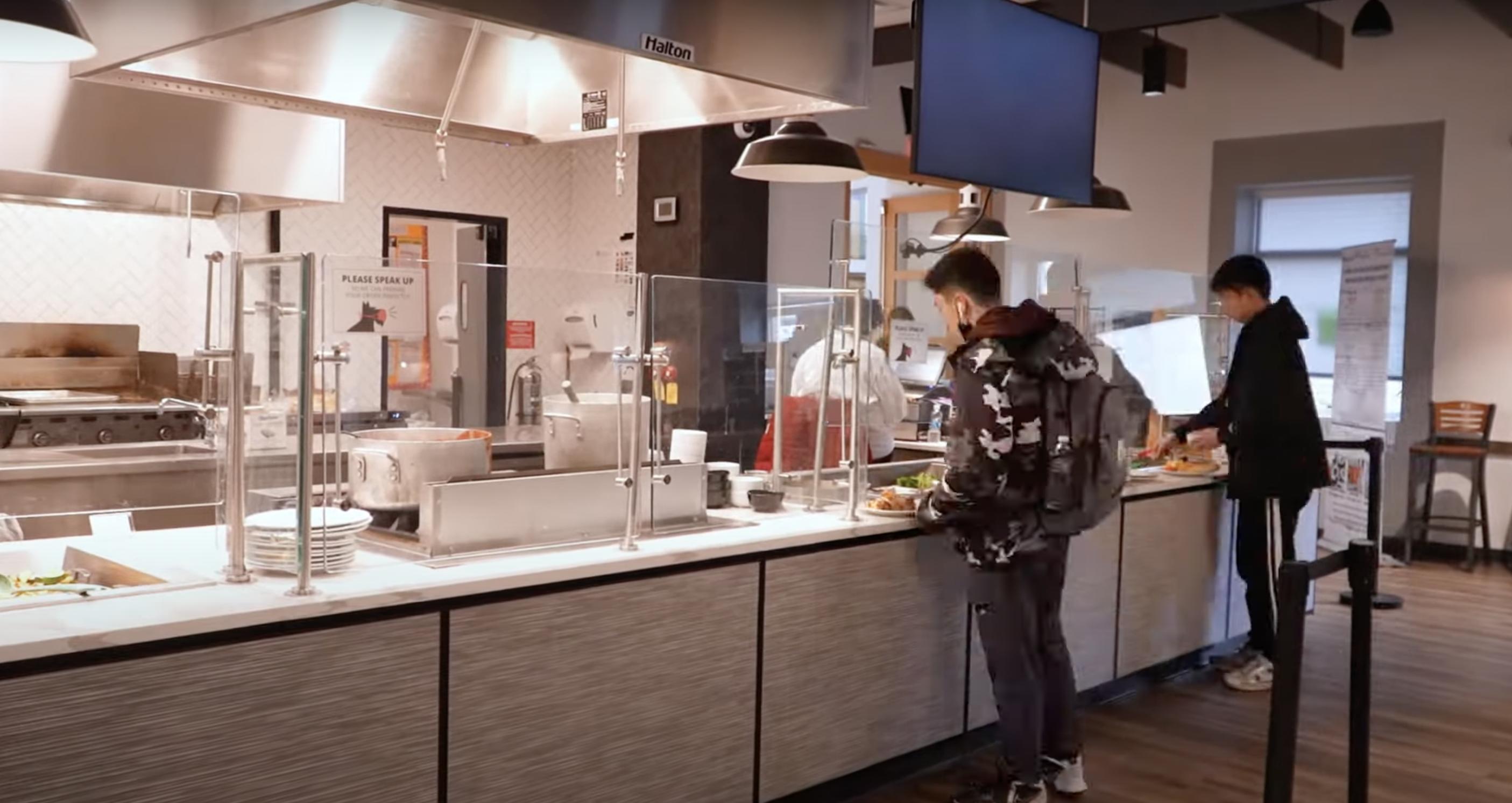 Carnegie Mellon Universitys dining services on February 9, 2023 | Source: YouTube/Carnegie Mellon University Student Affairs