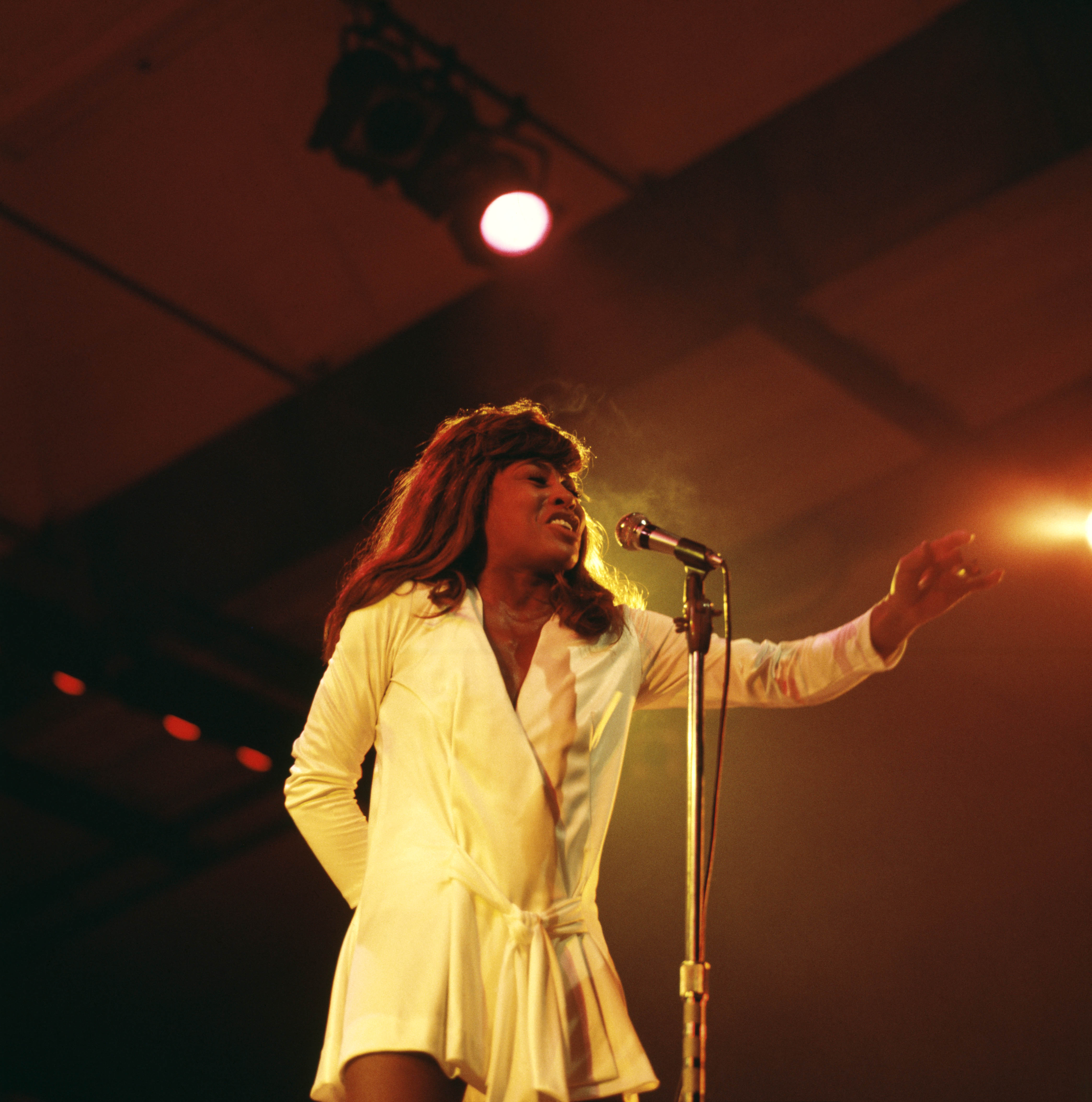 The singer performing on stage on July 11, 1970. | Source: Getty Images