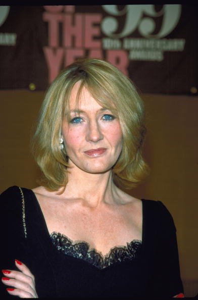 L'auteure britannique JK Rowling à l'événement Women of the Year du magazine GLAMOUR, 1999. | Photo : Getty Images L'auteure britannique JK Rowling à l'événement Women of the Year du magazine GLAMOUR, 1999. | Photo : Getty Images