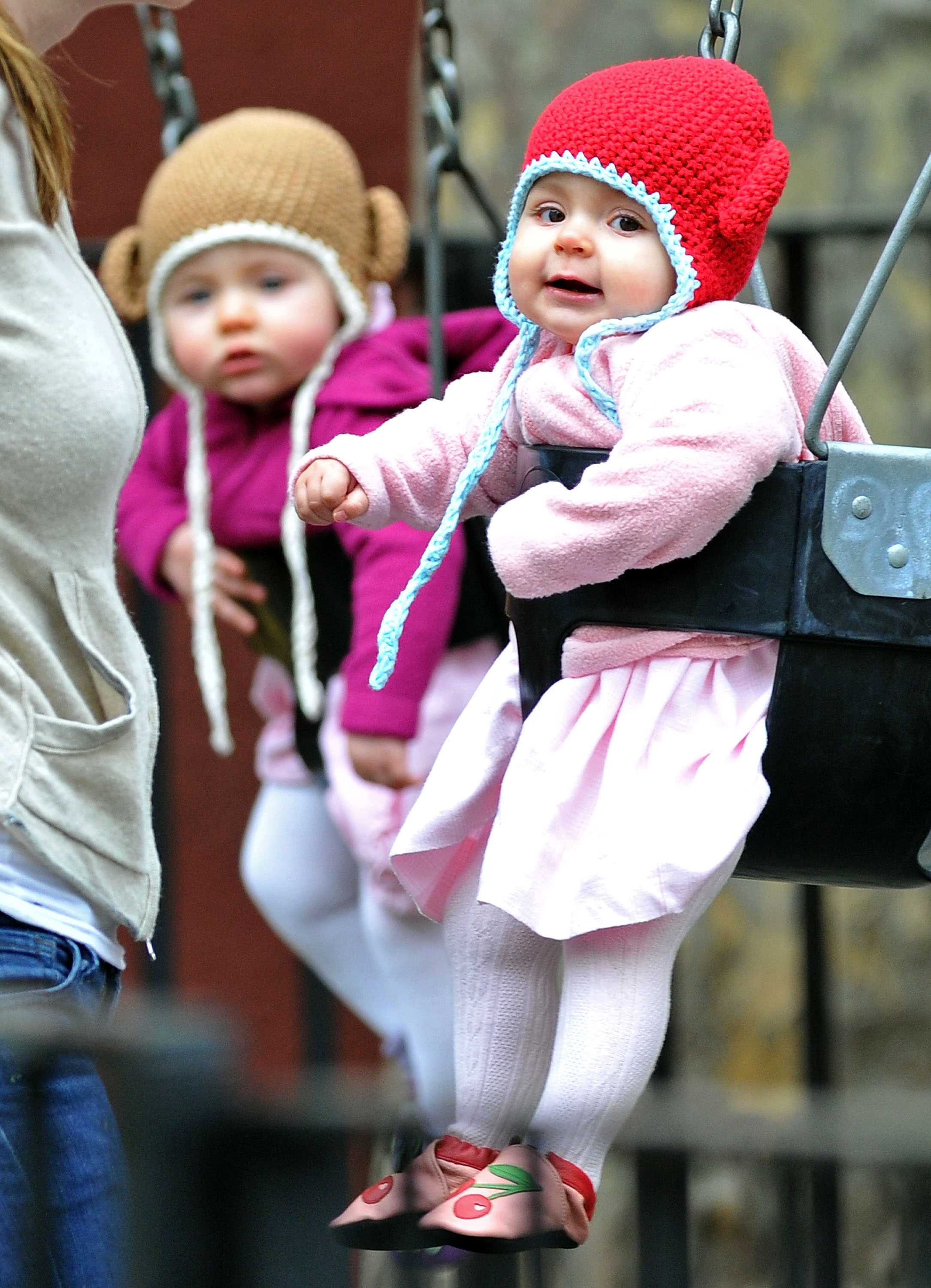 Marion Broderick and Tabitha Broderick photographed at a Manhattan playground on April 16, 2010, in New York City. | Source: Getty Images