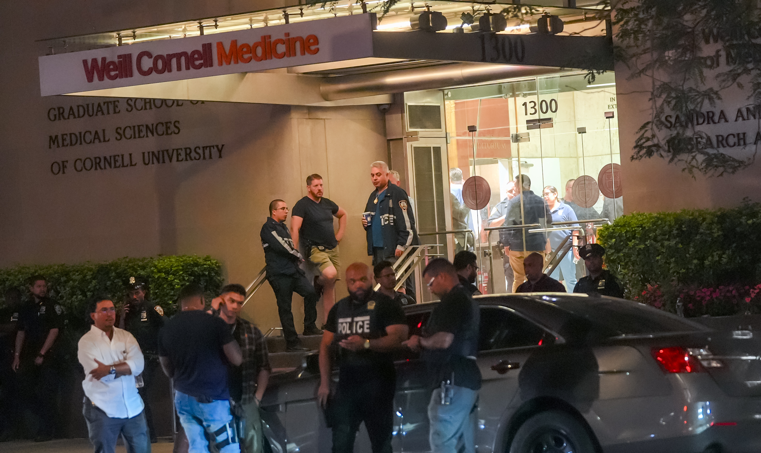 A view of security measures taken by police officers near the hospital following the mass shooting attack in Manhattan, New York, on July 29, 2025. | Source: Getty Images