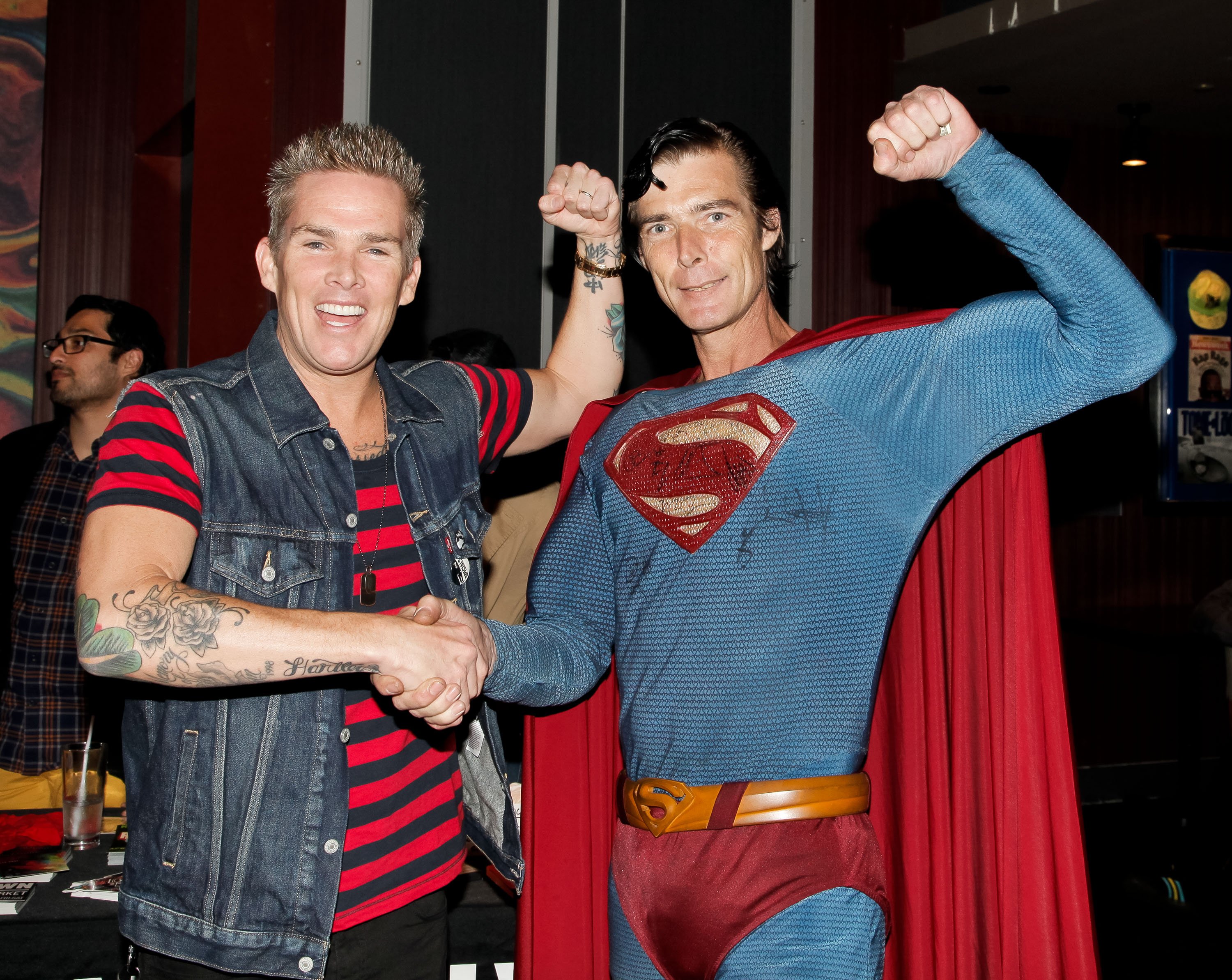 Christopher Dennis with musician Mark McGrath at "Sing For Your Supper" at Hard Rock Cafe in Hollywood, California | Photo: Tibrina Hobson/Getty Images