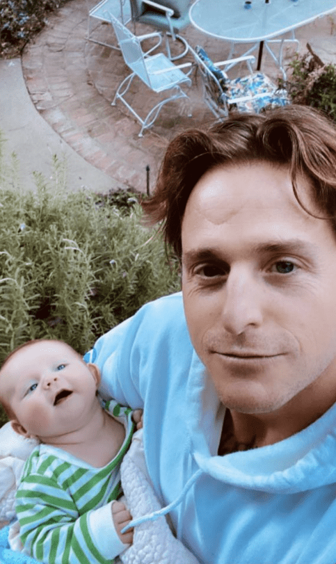 Cameron Douglas seen cradling his son, Ryder | Photo: Instagram/cameronmorrelldouglas