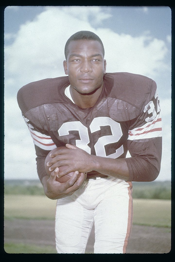 Jim Brown #32 of the Cleveland Browns late circa 1950's. Brown played for the Browns from 1957-1965. I Image: Getty Images.