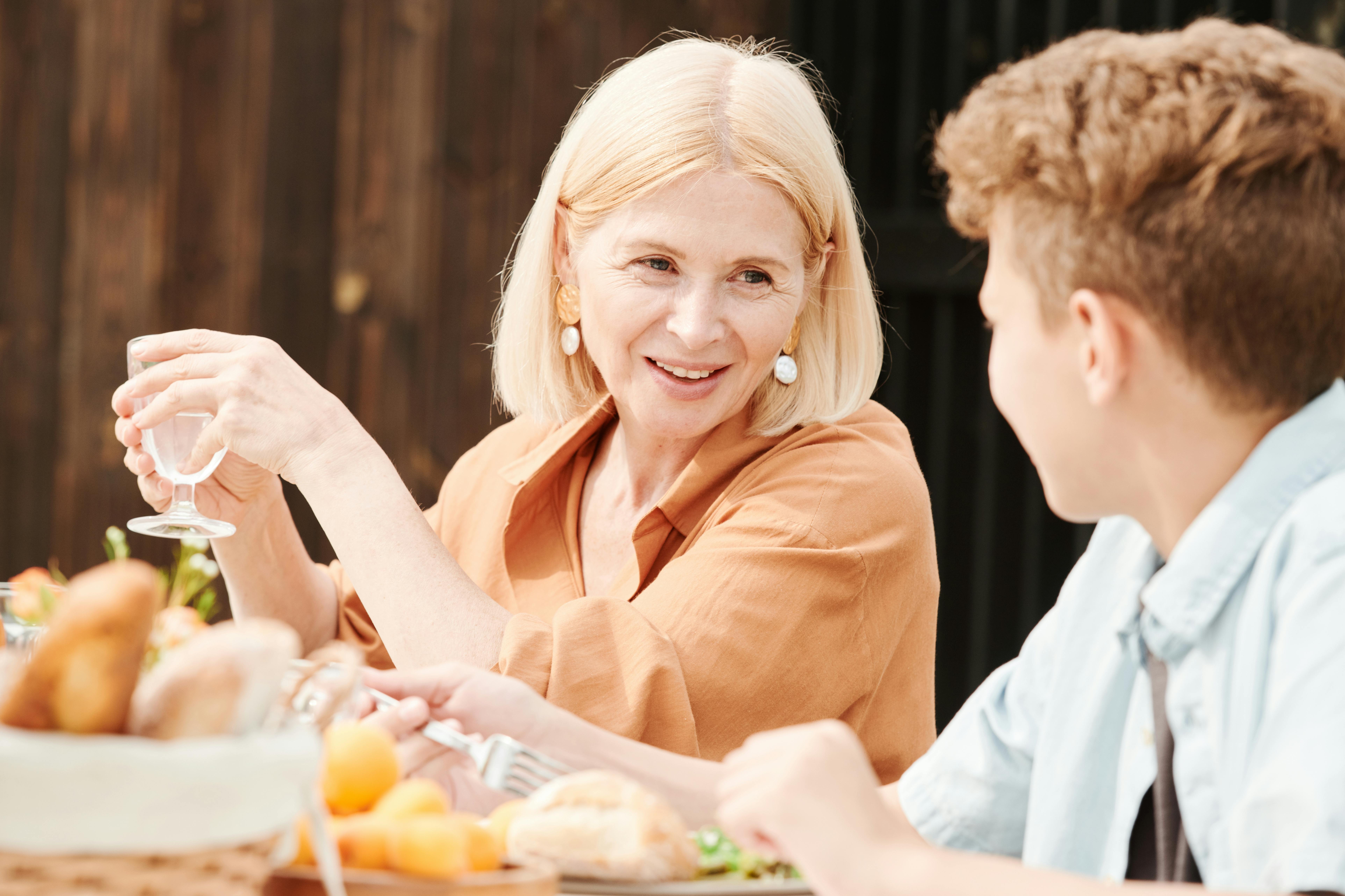 A woman talking to her son | Source: Pexels