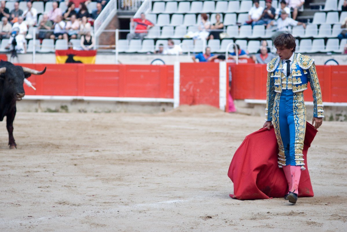 Torero en una corrida cerca de un toro. | Imagen: PxHere Torero en una corrida cerca de un toro. | Imagen: PxHere