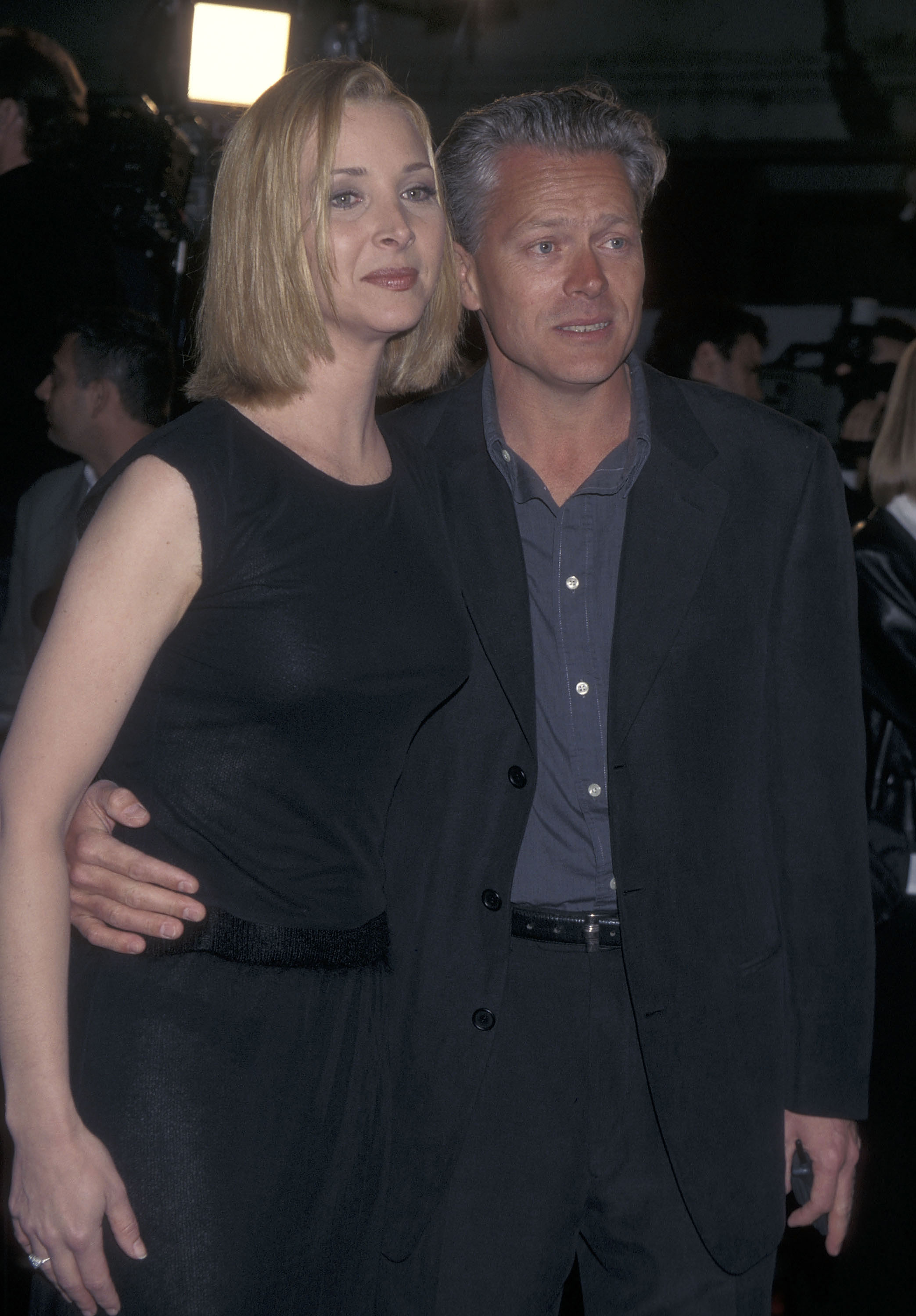 Lisa Kudrow and Michel Stern attend the premiere for "Analyze This" in Westwood, California on March 1, 1999 | Source: Getty Images