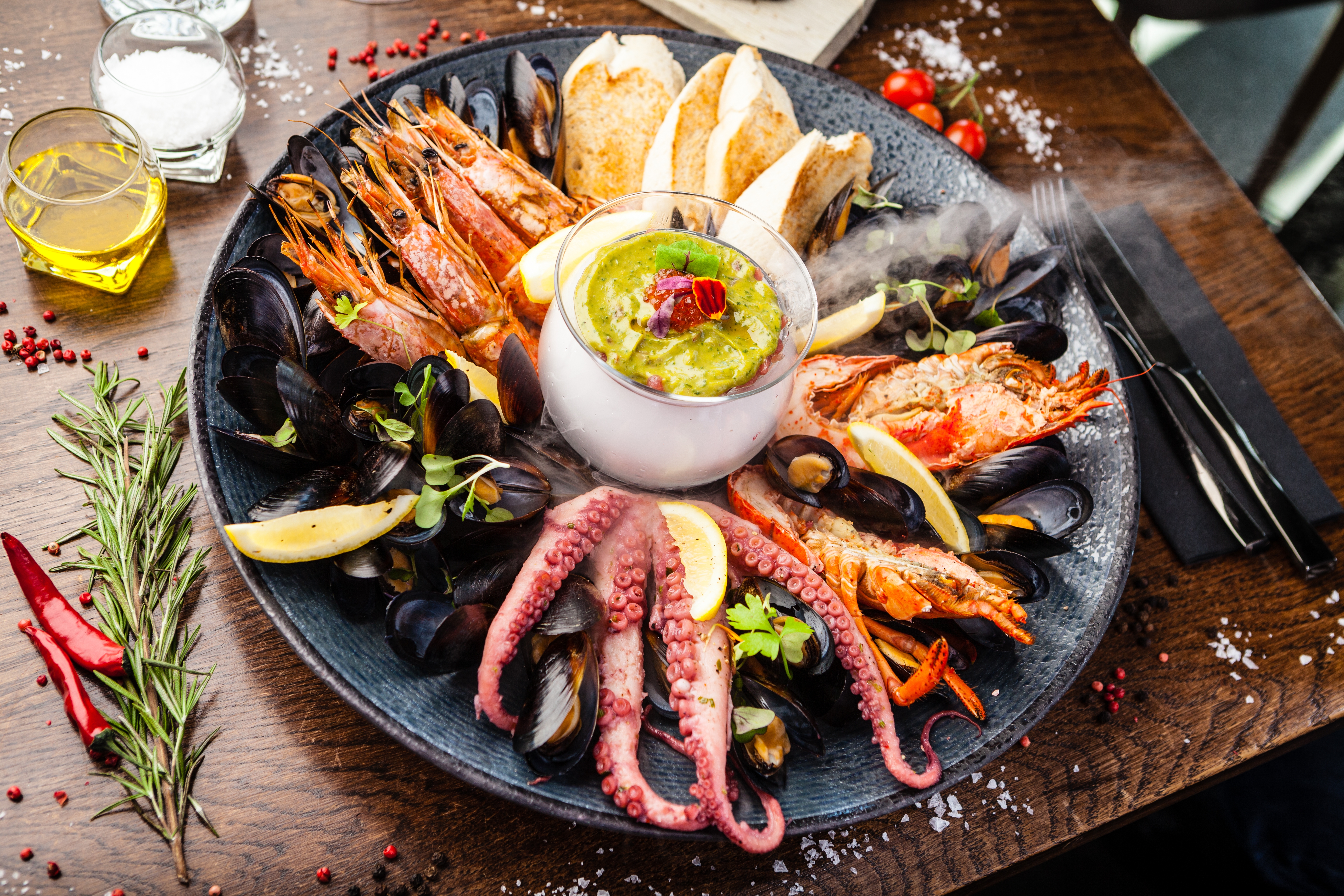 A seafood platter | Source: Shutterstock