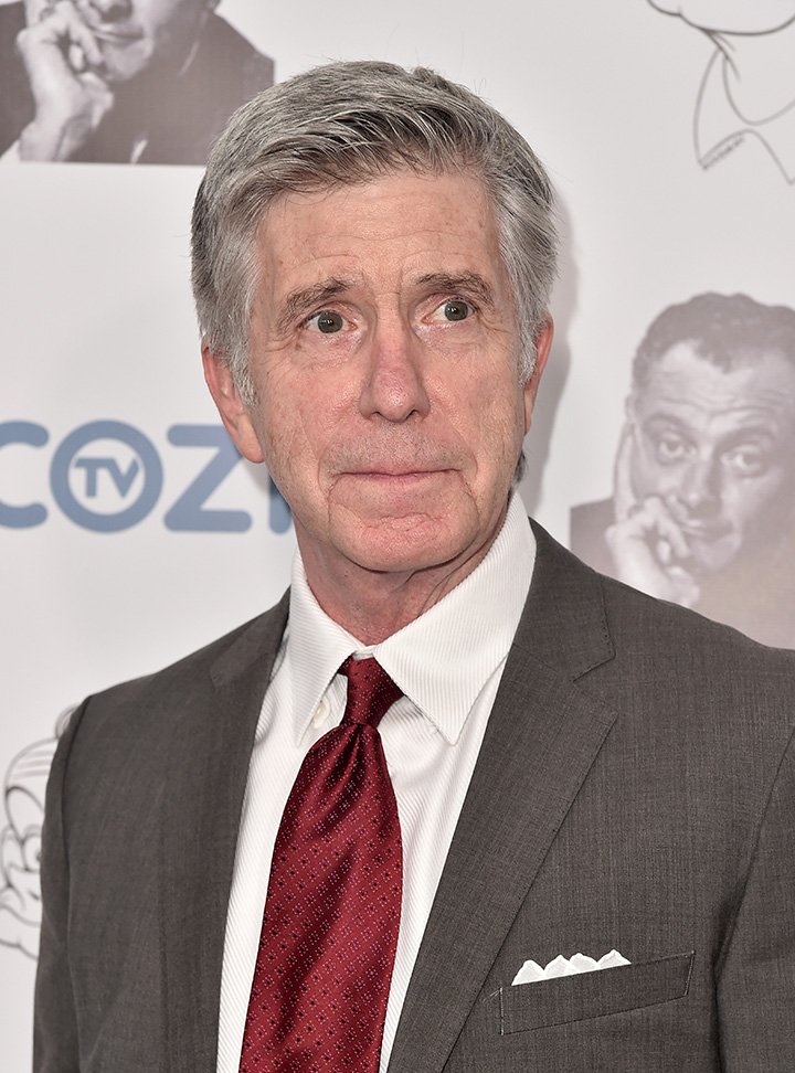 Tom Bergeron Playfully Shares a Photo of Him Reading a Magazine with an