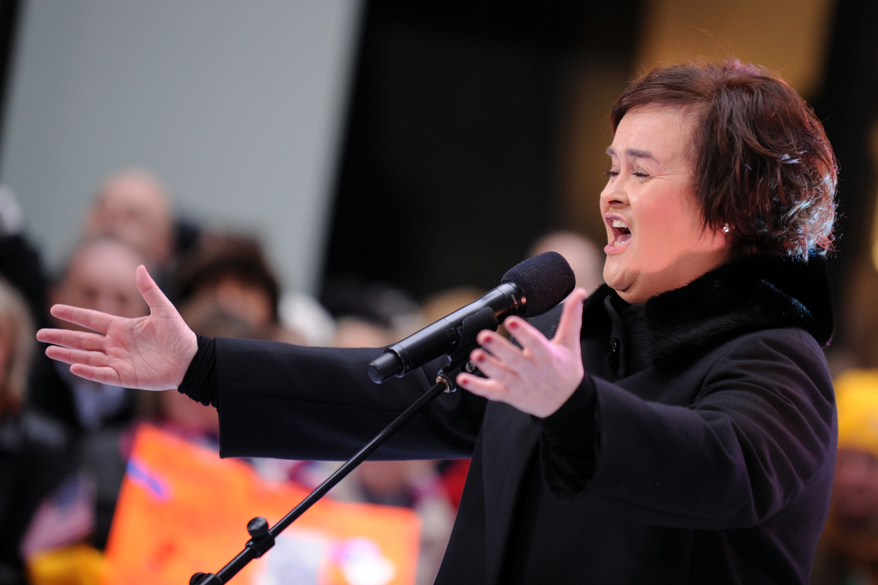 The singer performs on NBC's "Today" at Rockefeller Center on November 23, 2009 in New York City | Source: Getty images