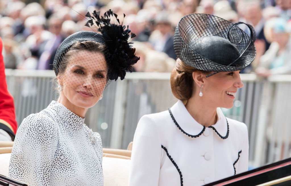 Letizia y Kate Middleton en Windsor durante la Nobilísima Orden de la Jarretera el 17 de junio de 2019.| Foto: Getty Images Letizia y Kate Middleton en Windsor durante la Nobilísima Orden de la Jarretera el 17 de junio de 2019.| Foto: Getty Images