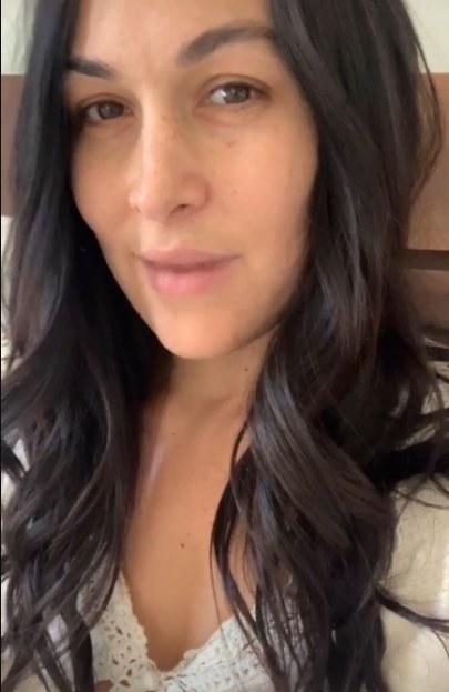 Screenshot of Brie Bella's Instagram Story, as she talks about her weight loss journey. | Source: Instagram.com/TheBrieBella