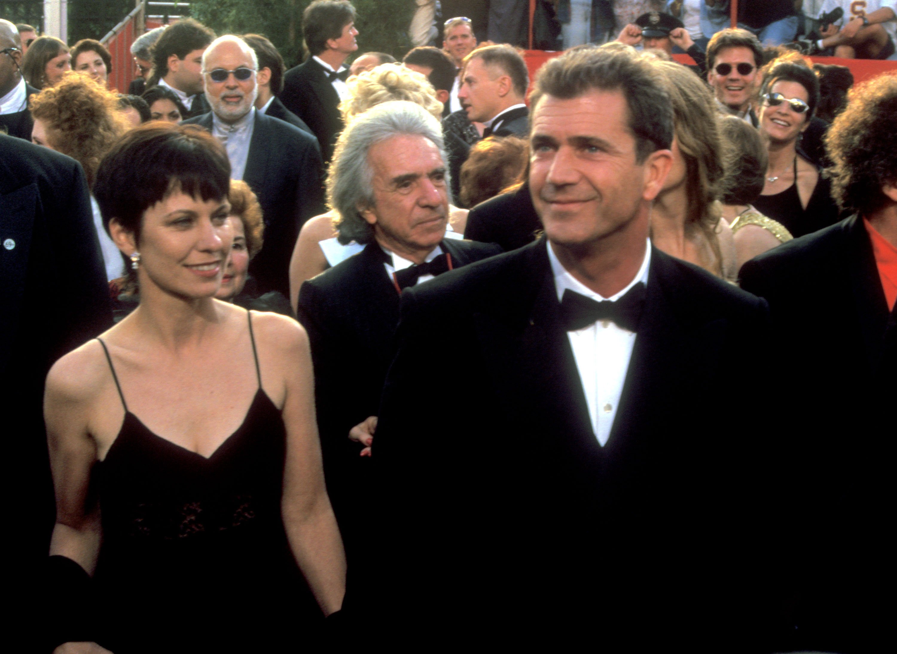 Mel Gibson and Robyn Moore Gibson at the 69th Annual Academy Awards on March 24, 1997 | Source: Getty Images