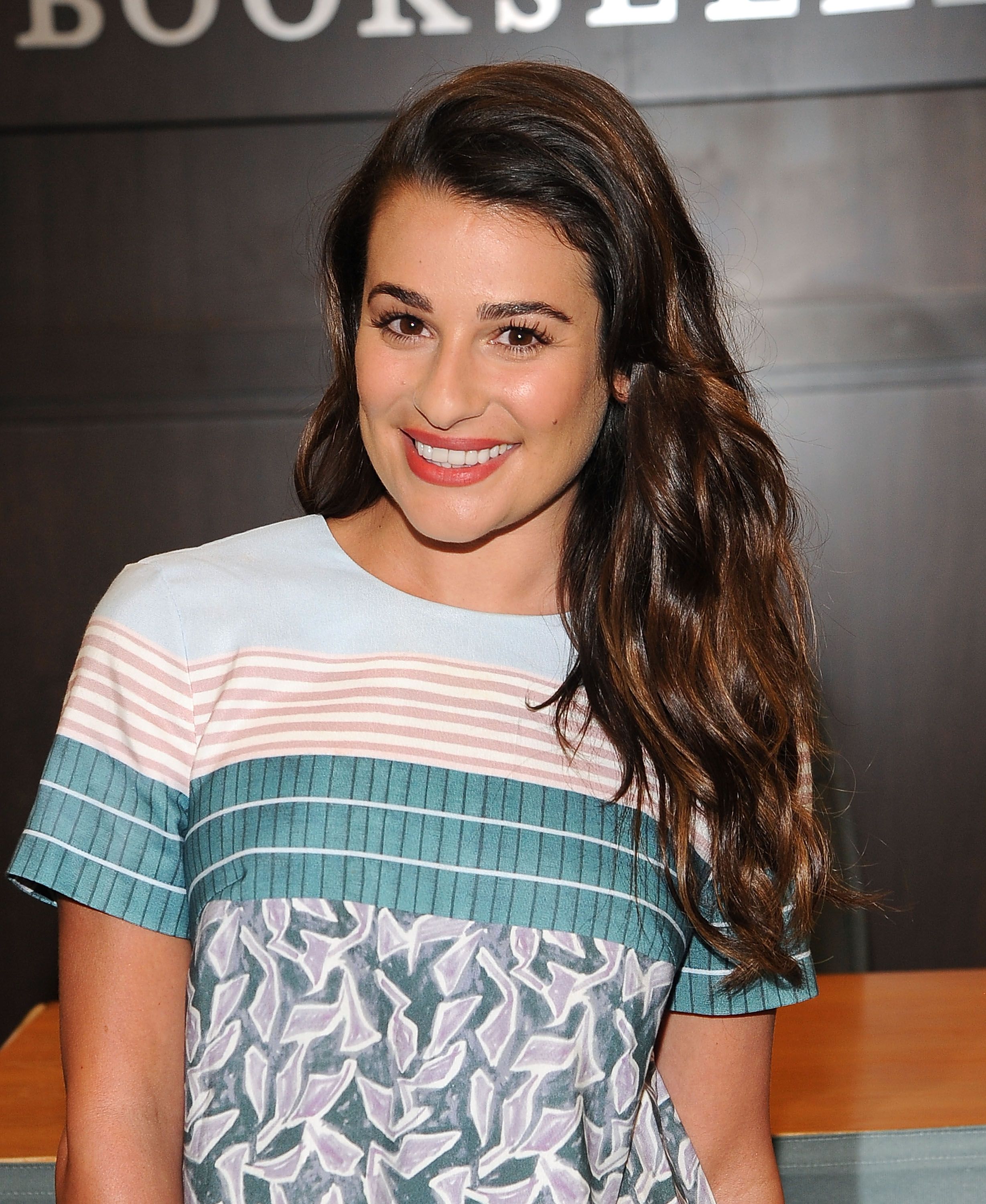 Lea Michele signing copies of her new book "You First: Journal Your Way to Your Best Life" at Barnes & Noble bookstore at The Grove on September 25, 2015 in Los Angeles, California | Photo: Getty Images 