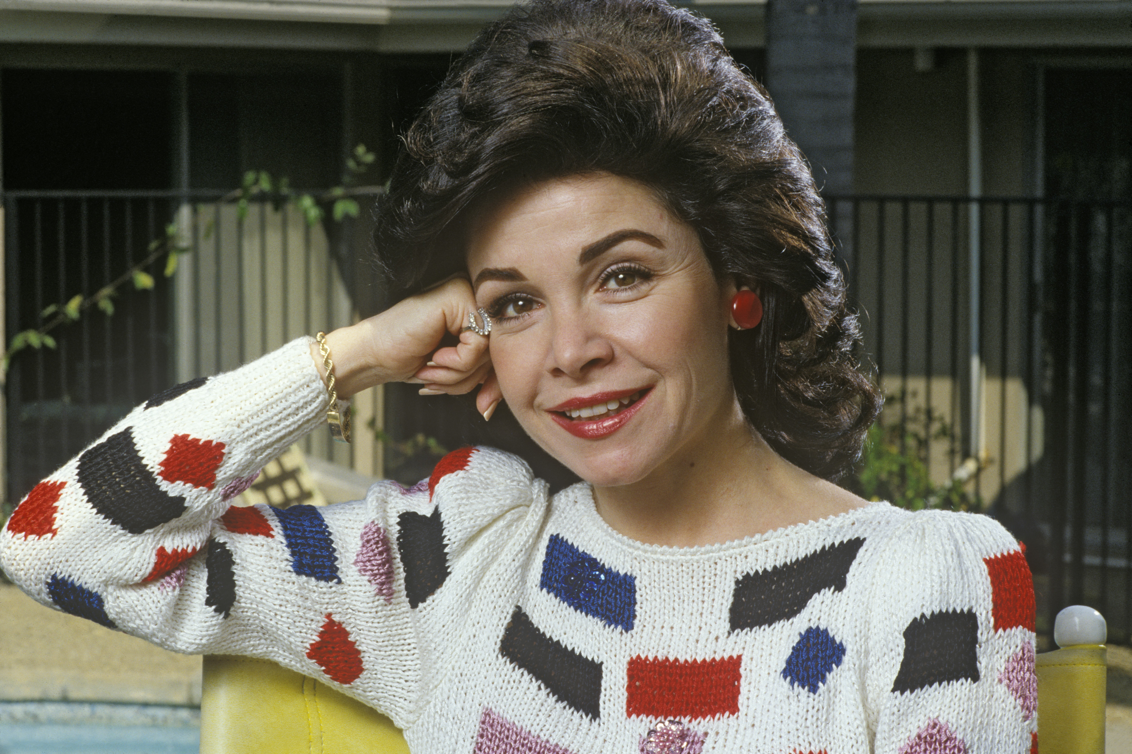 Annette Funicello, poses during a photo portrait session in Thousand Oaks, California in 1988. | Source: Getty Images