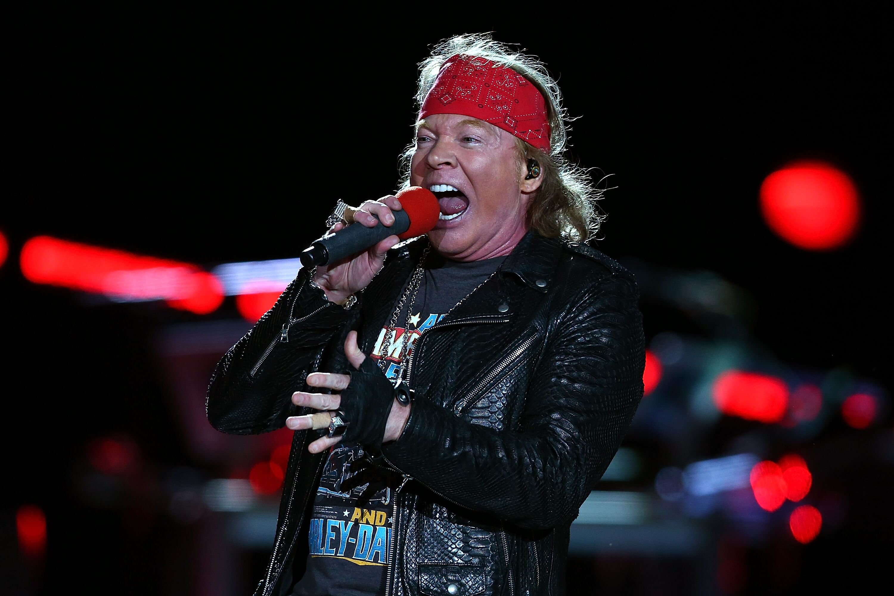 Guns N' Roses Lead Singer Axl Rose Falls down during Concert in Las Vegas