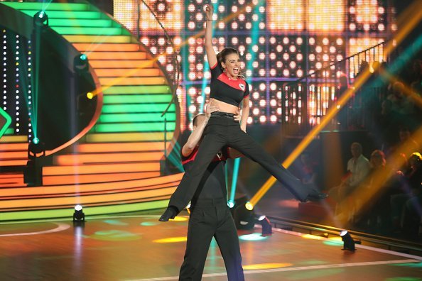 Ekaterina Leonova und ihr Tanzpartner 2019 | Quelle: Getty Images