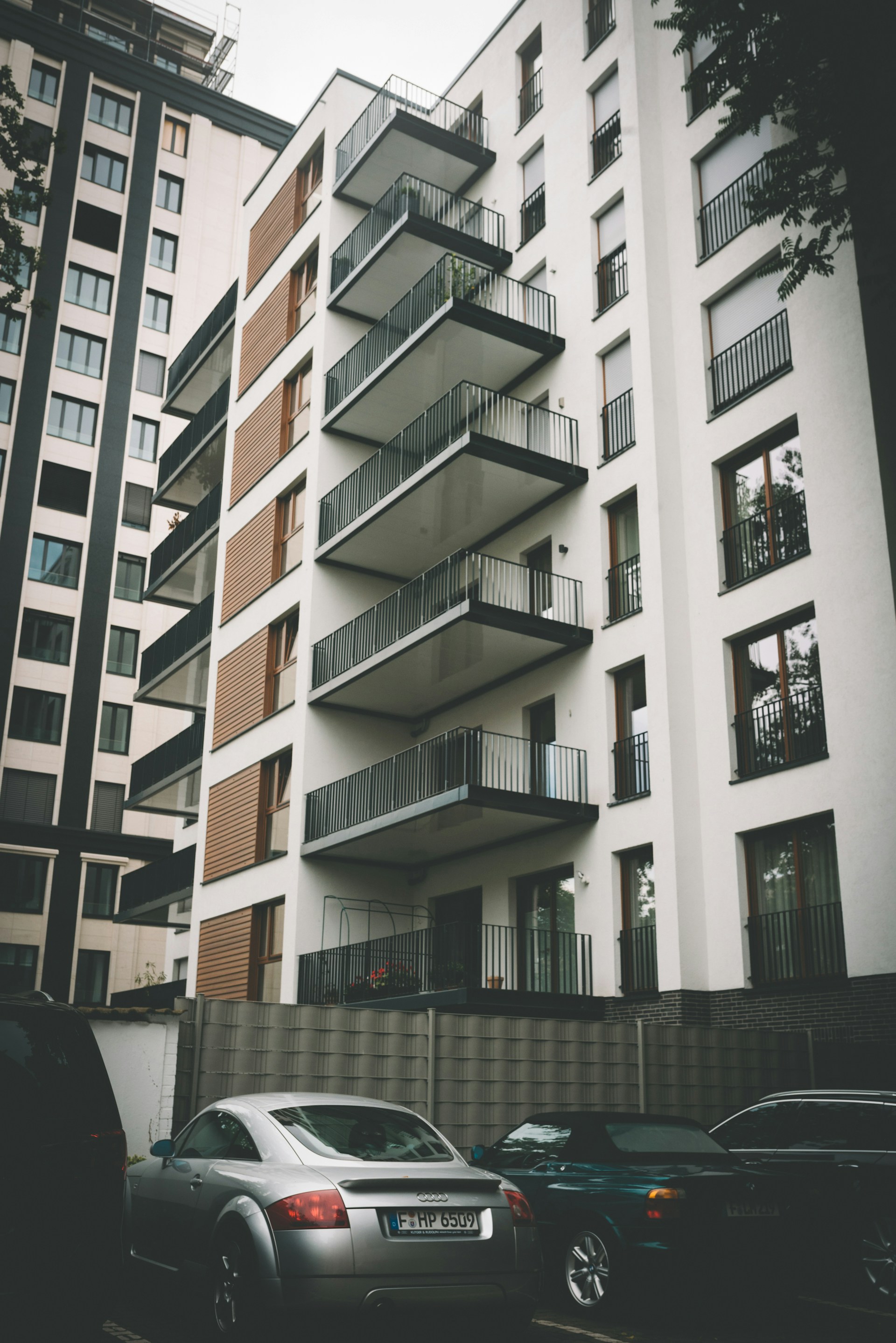 An apartment building parking lot | Source: Unsplash