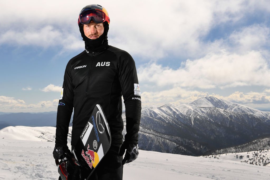 Late Alex Pullin poses during a portrait session on August 24, 2017 at Mount Hotham, Australia | Photo: Getty Images