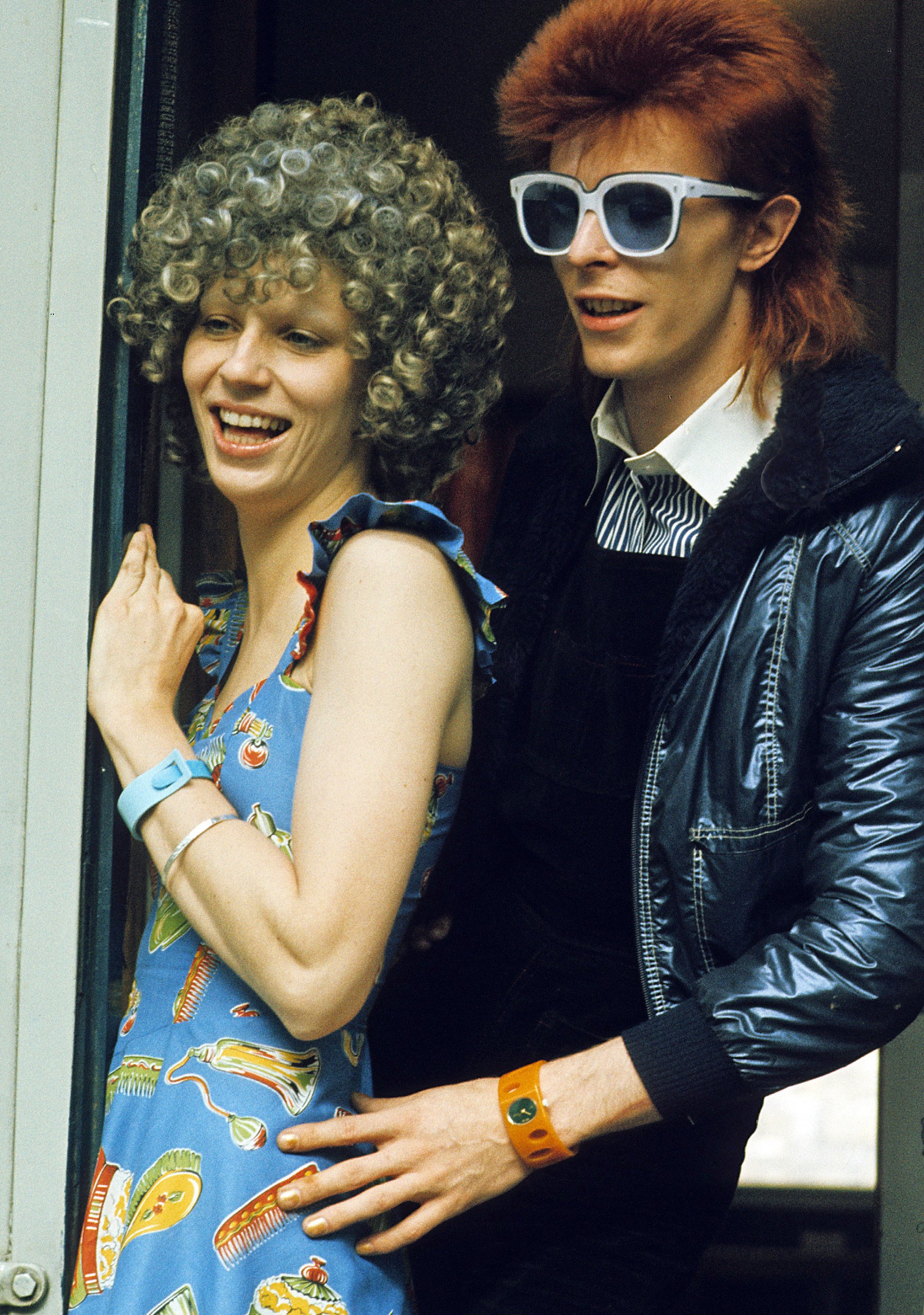 David Bowie with Angie Bowie in London in 1974 | Photo: Zak Hussein/Corbis via Getty Images
