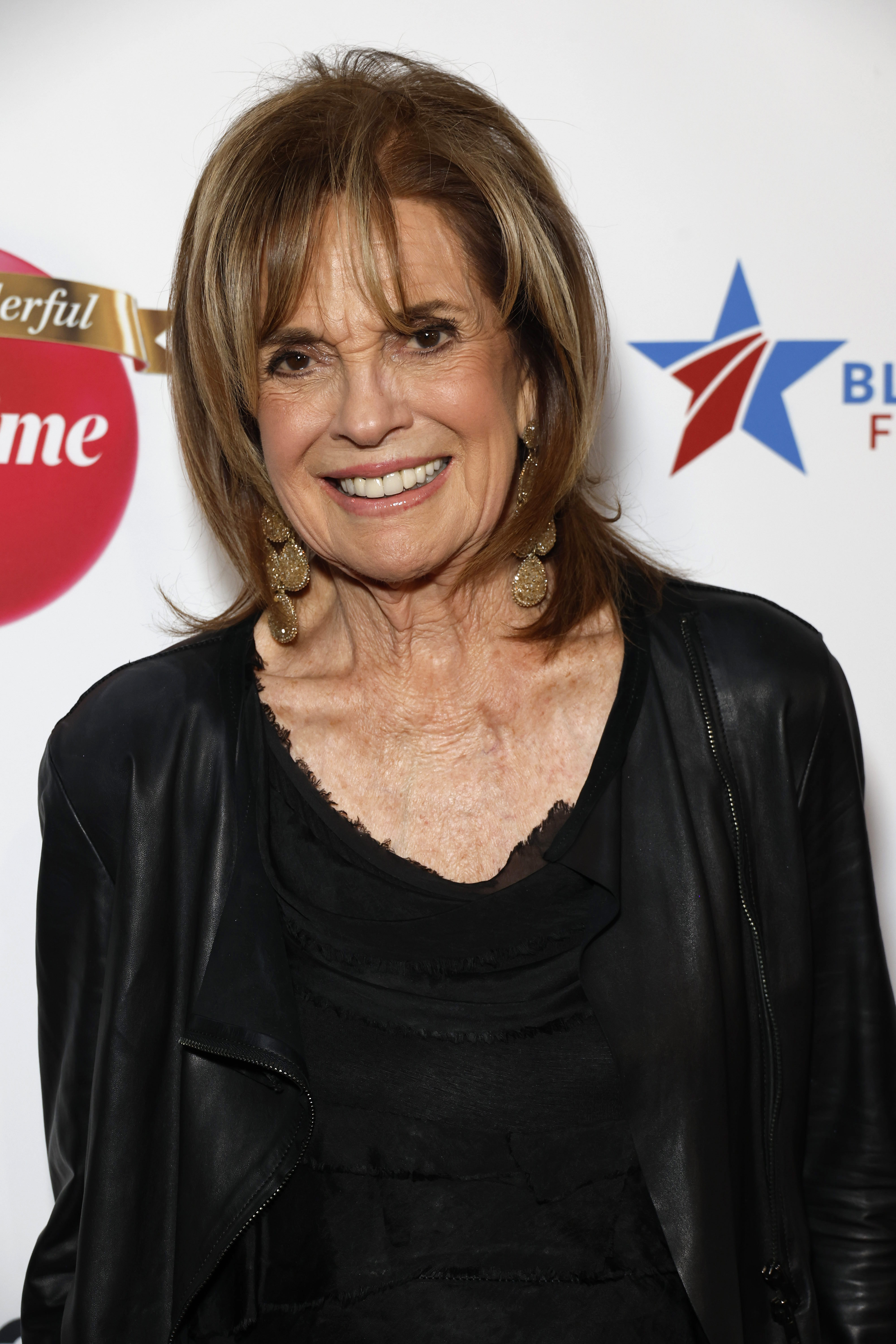 Linda Gray attends Stars From "It's A Wonderful Lifetime" Honor Blue Star Families Military Spouses, Who Will Receive The Gift Of A Lifetime on November 28, 2023, in Beverly Hills, California. | Source: Getty Images