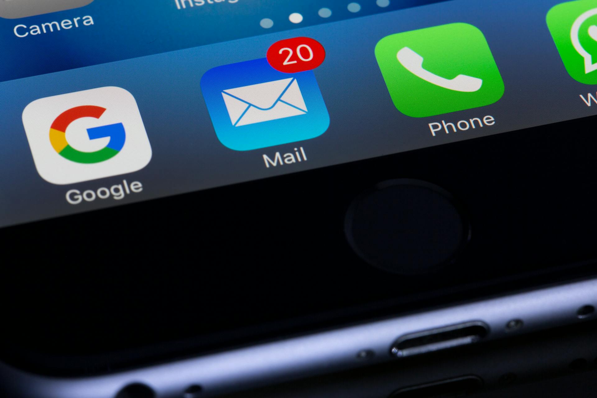 Email notifications on a phone screen | Source: Pexels