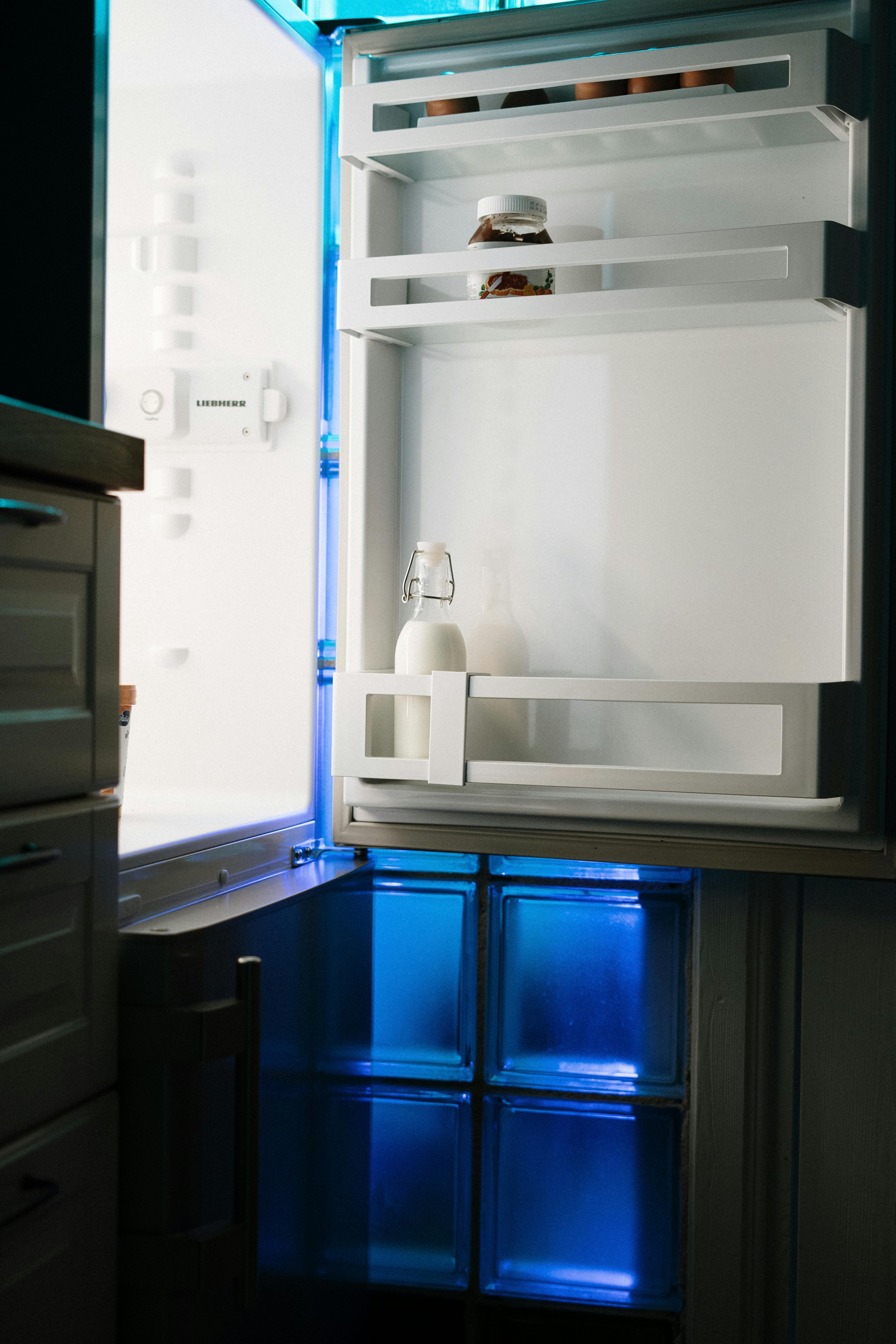 A nearly-empty refrigerator | Source: Pexels