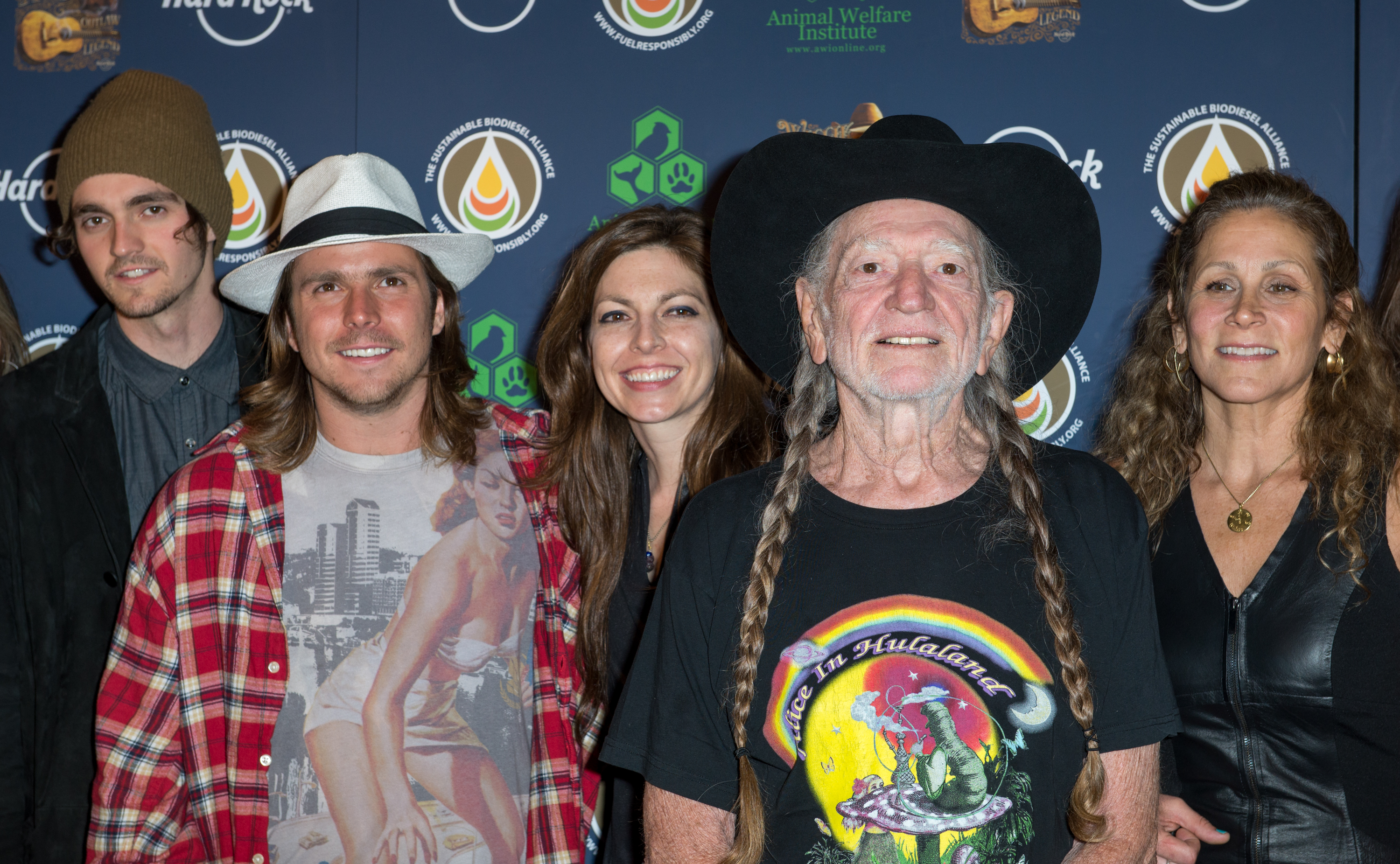 Jacob Micah Nelson, Lukas Nelson, Amy Nelson, Willie Nelson, and Annie D'Angelo on June 6, 2013 in New York City | Source: Getty Images