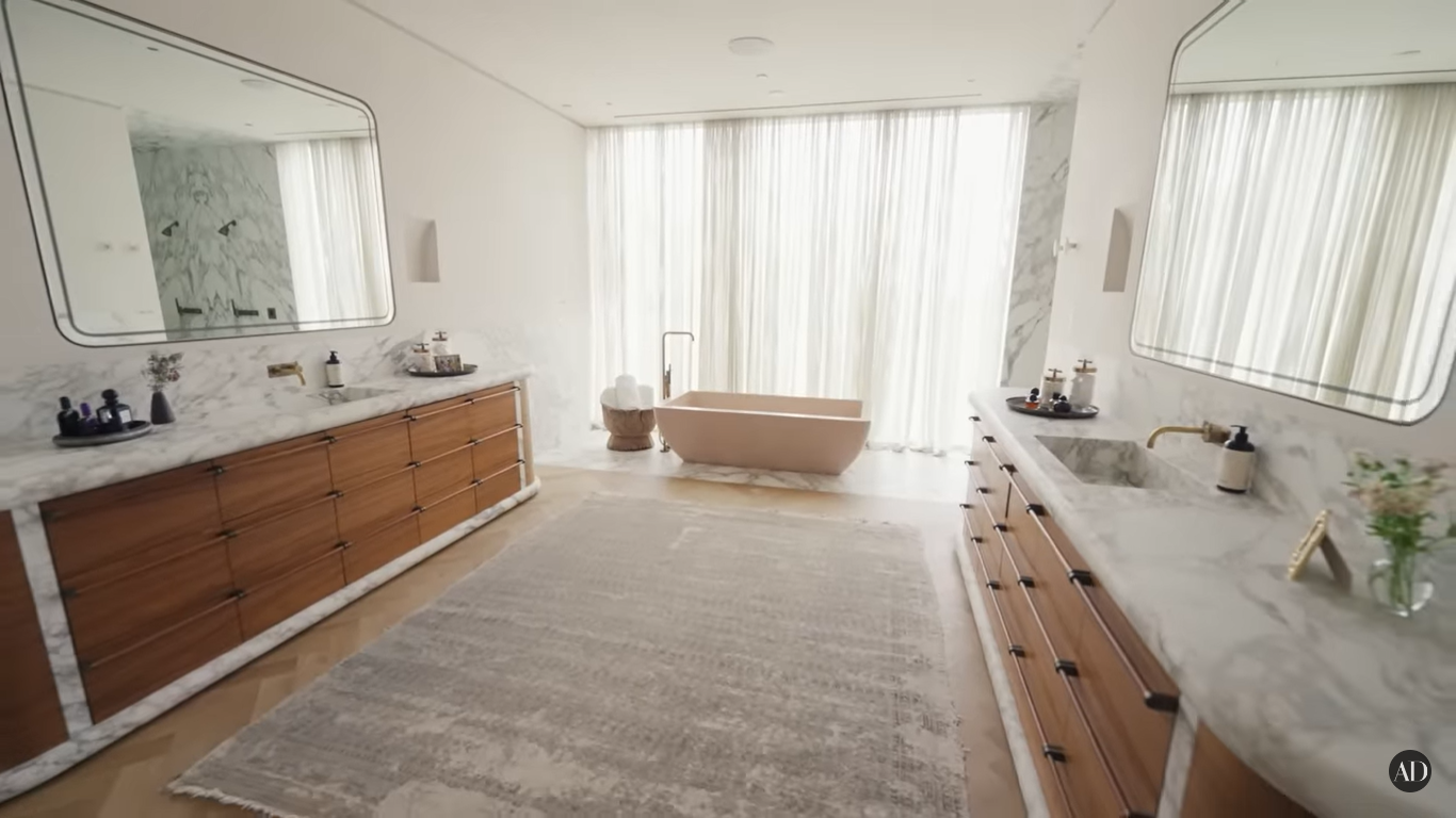 Chrissy Teigen and John Legend's bathroom at their Beverly Hills home | Source: YouTube/ArchitecturalDigest