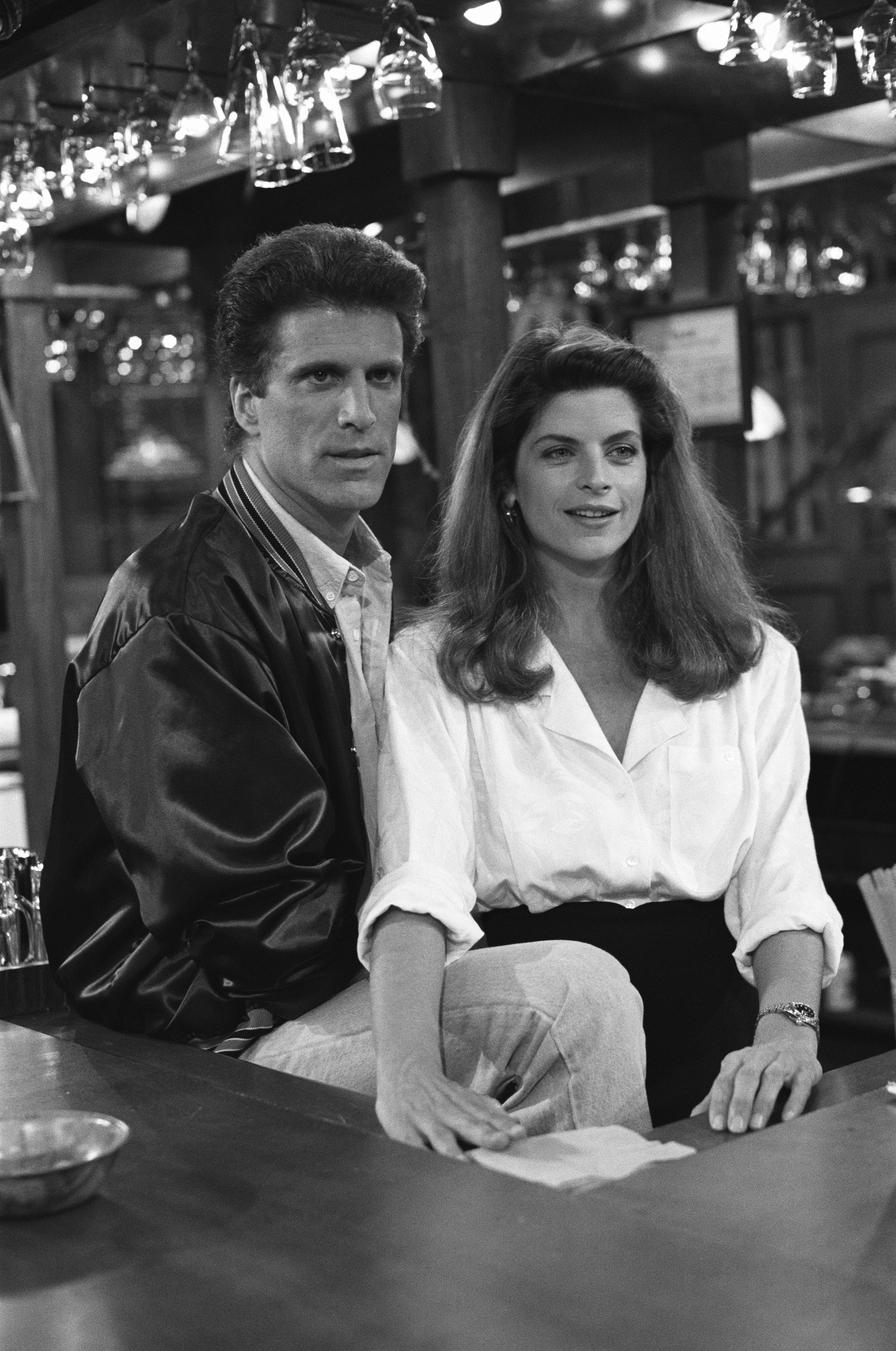 Ted Danson as Sam Malone, Kirstie Alley as Rebecca Howe in "Cheers," 1987. | Source: Getty Images