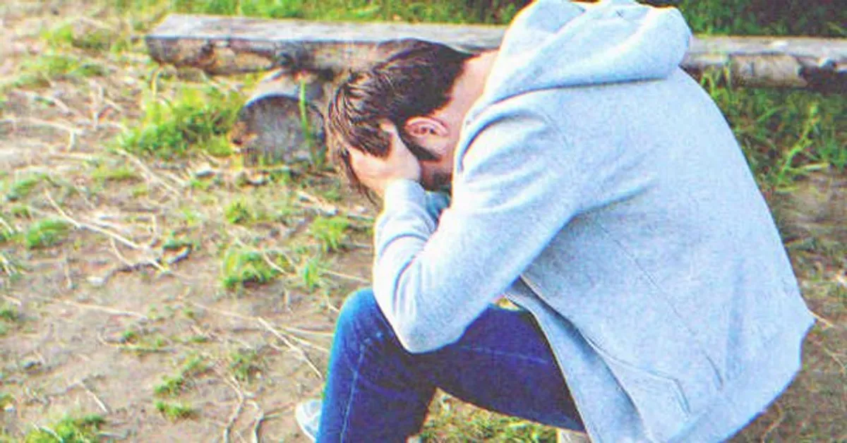 Brandon a commencé à trop penser et à stresser à propos de la grossesse de sa femme. | Photo : Shutterstock