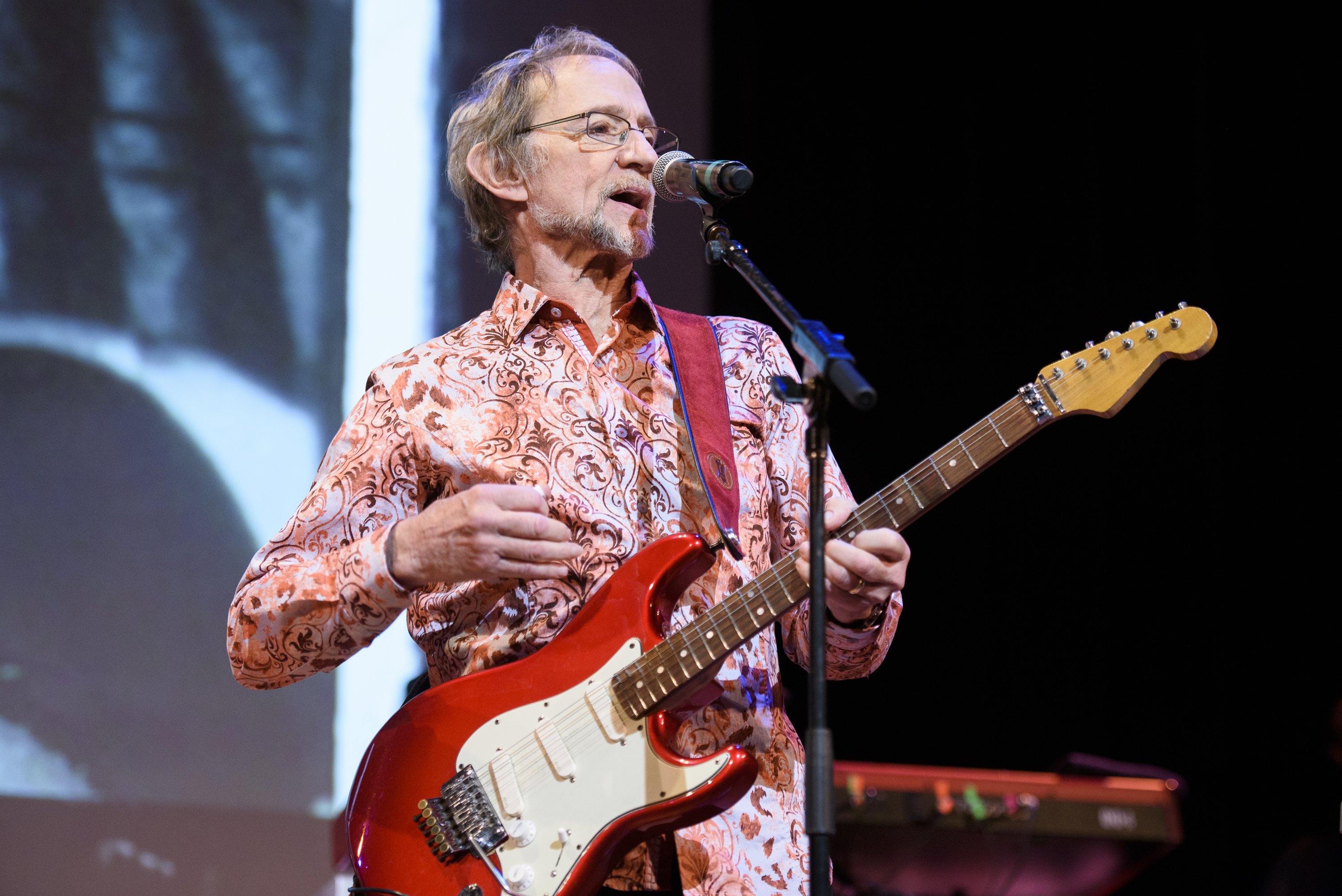 Peter Tork of The Monkees performs live on stage at Town Hall on June 1, 2016 in New York City. | Source: Getty Images