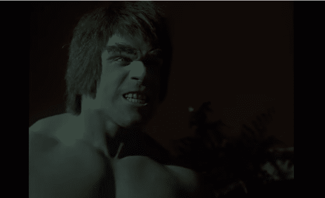 Bixby interpretando a Hulk. | Foto: YouTube / RocSoc Classic TV Bixby interpretando a Hulk. | Foto: YouTube / RocSoc Classic TV