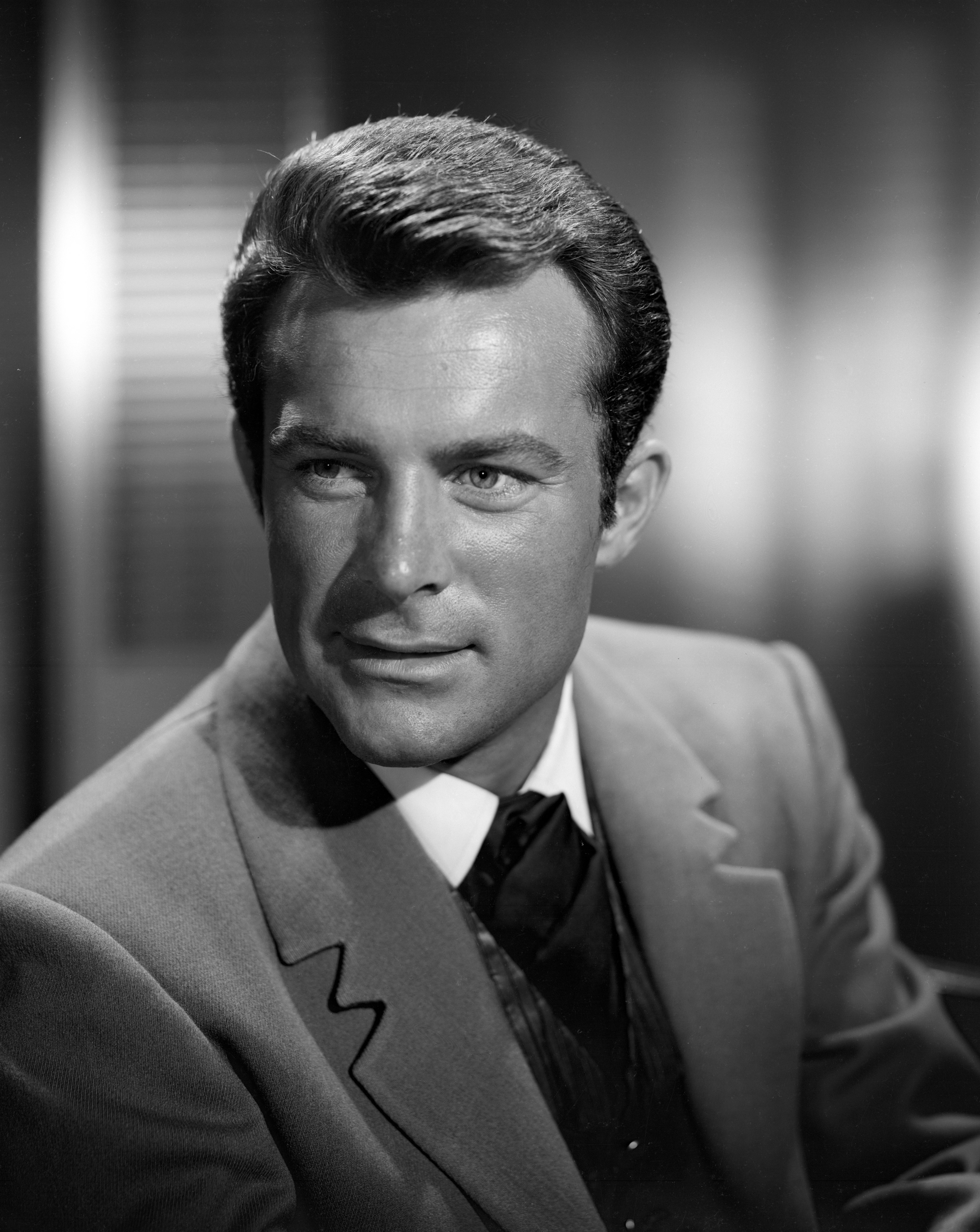 Actor Robert Conrad portrays James T. West in the CBS television show, The Wild Wild West. Image dated April 22, 1965. Hollywood, CA. | Source: Getty Images