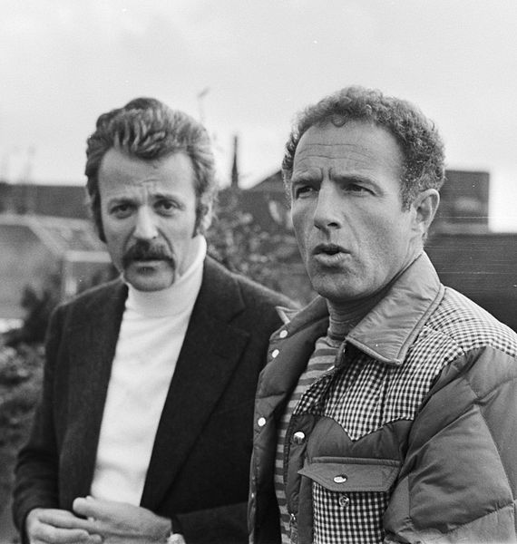 William Goldman and James Caan in "A Bridge Too Far," April 27, 1976.| Source: Wikimedia Commons