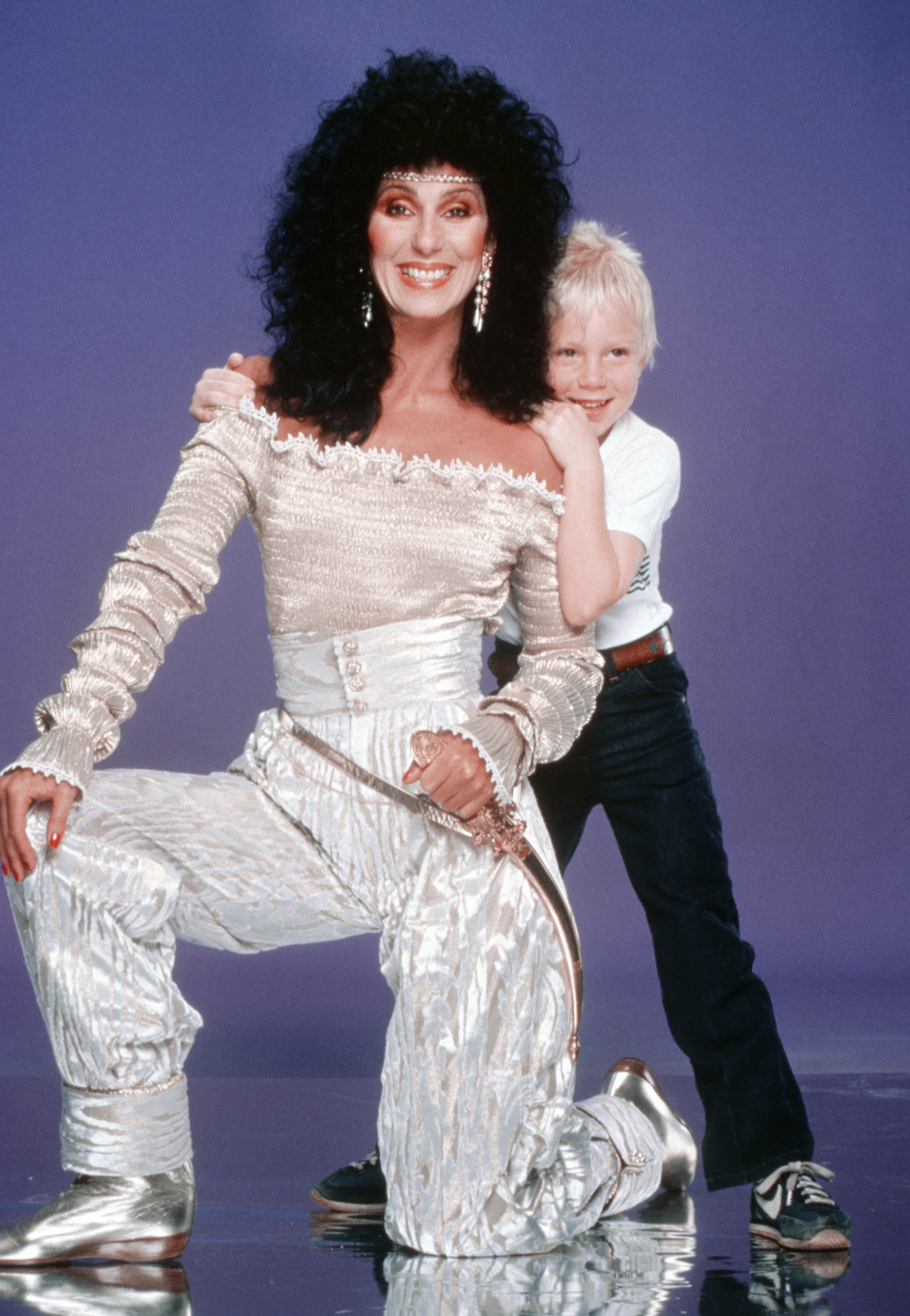 Cher and her son posing for a picture in Los Angeles, California in 1980. | Source: Getty Images
