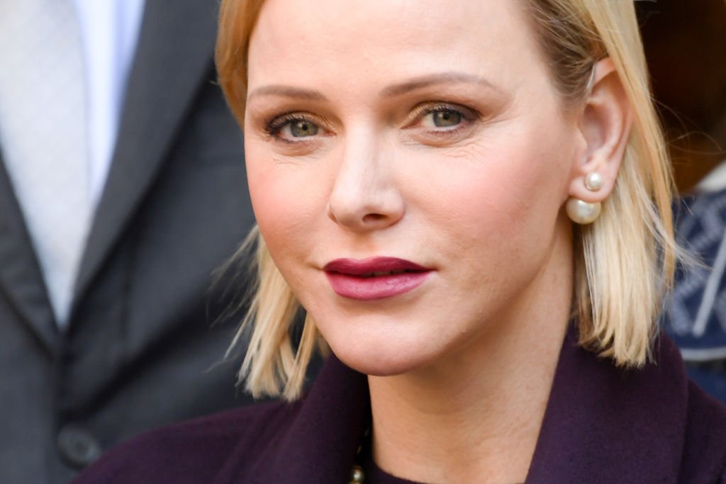 La Princesse Charlene de Monaco assiste à la distribution des cadeaux de Noël à La Croix Rouge à Monte-Carlo le 18 décembre 2019 à Monaco, Monaco.