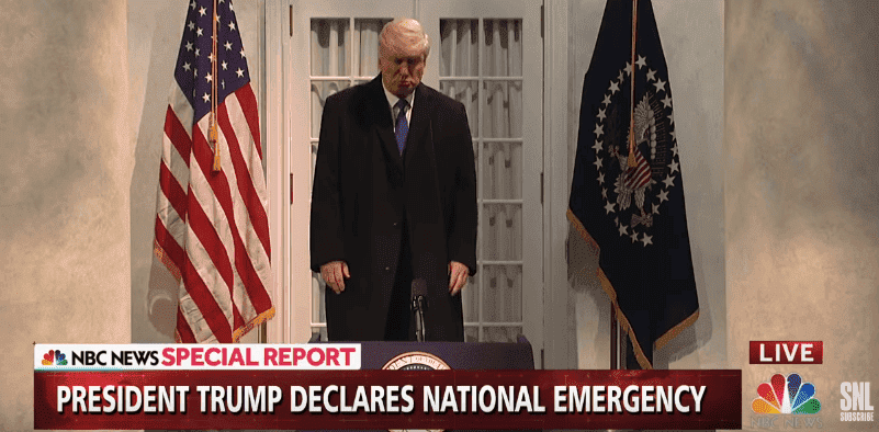 Alec Baldwin as Donald Trump preparing to approach the media | Photo: Saturday Night Live