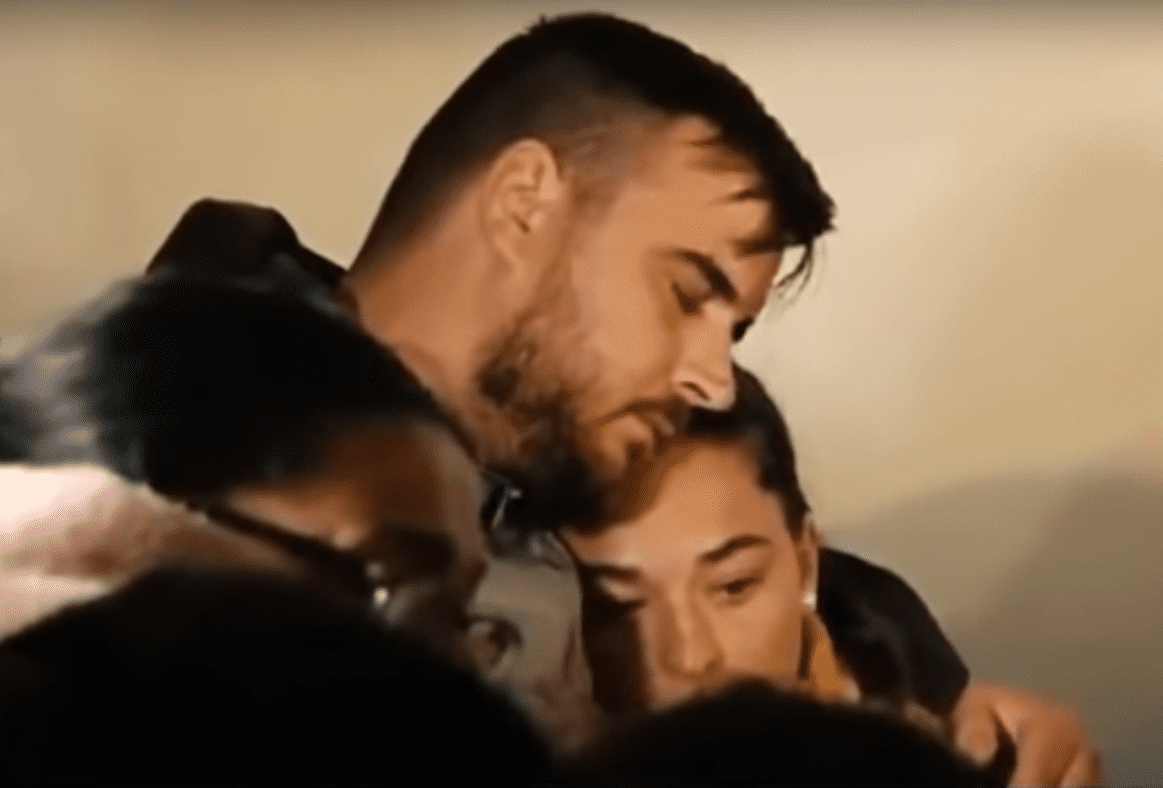 José y Vicky, padres de Julen, el pequeño que murió en un pozo en Totalán, en Málaga. | Imagen: YouTube/CASAS REALES TV