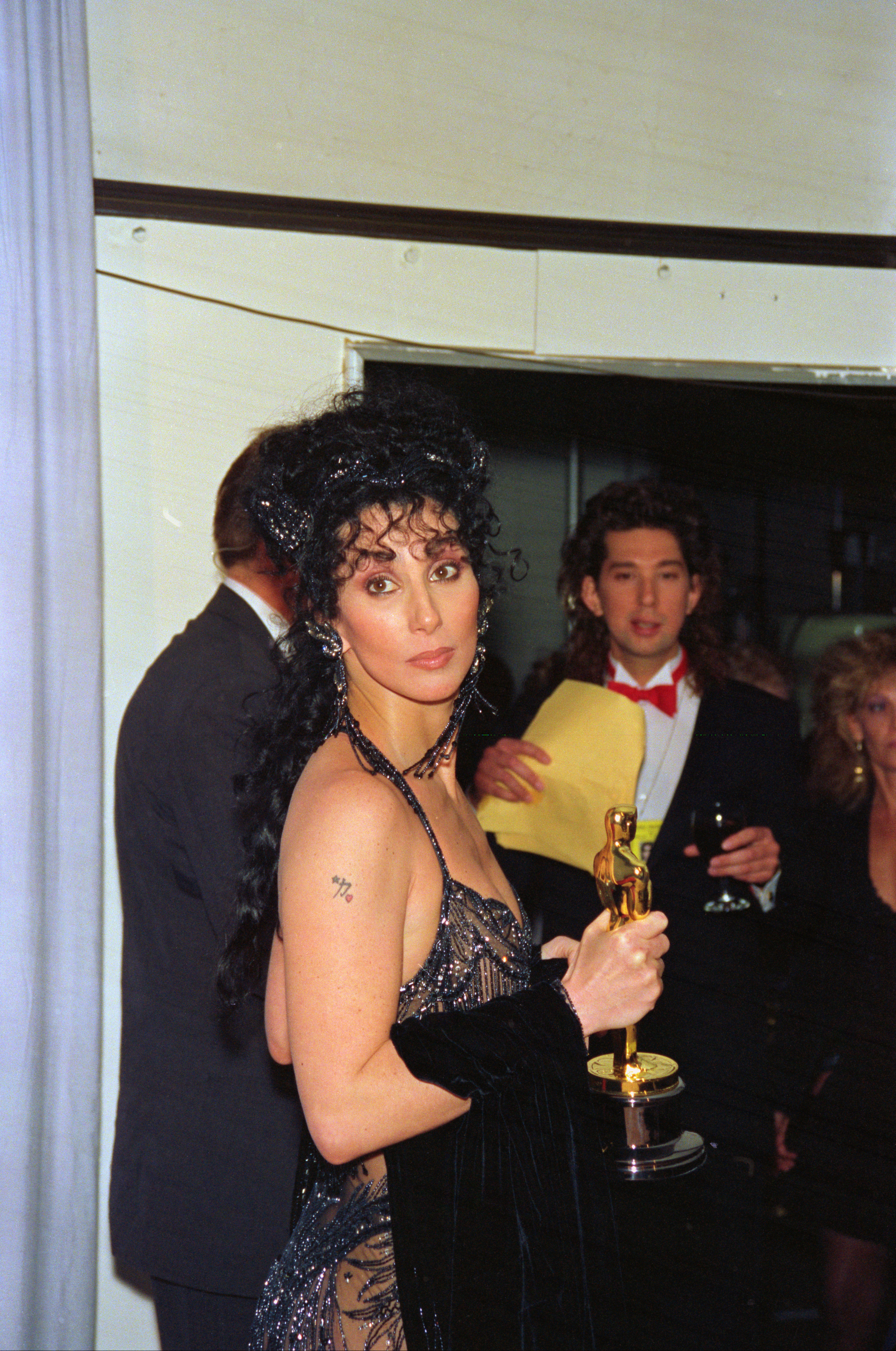 Cher attends the 60th Academy Awards on January 1, 1988 in Los Angeles, California | Source: Getty Images