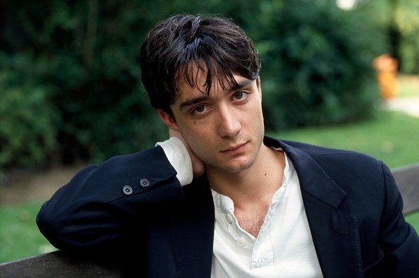 L'acteur français Julien Rassam. | Photo : Getty Images