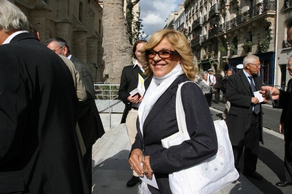 Nicoletta arrive au Collège des Bernardins. |Photo : Getty Images